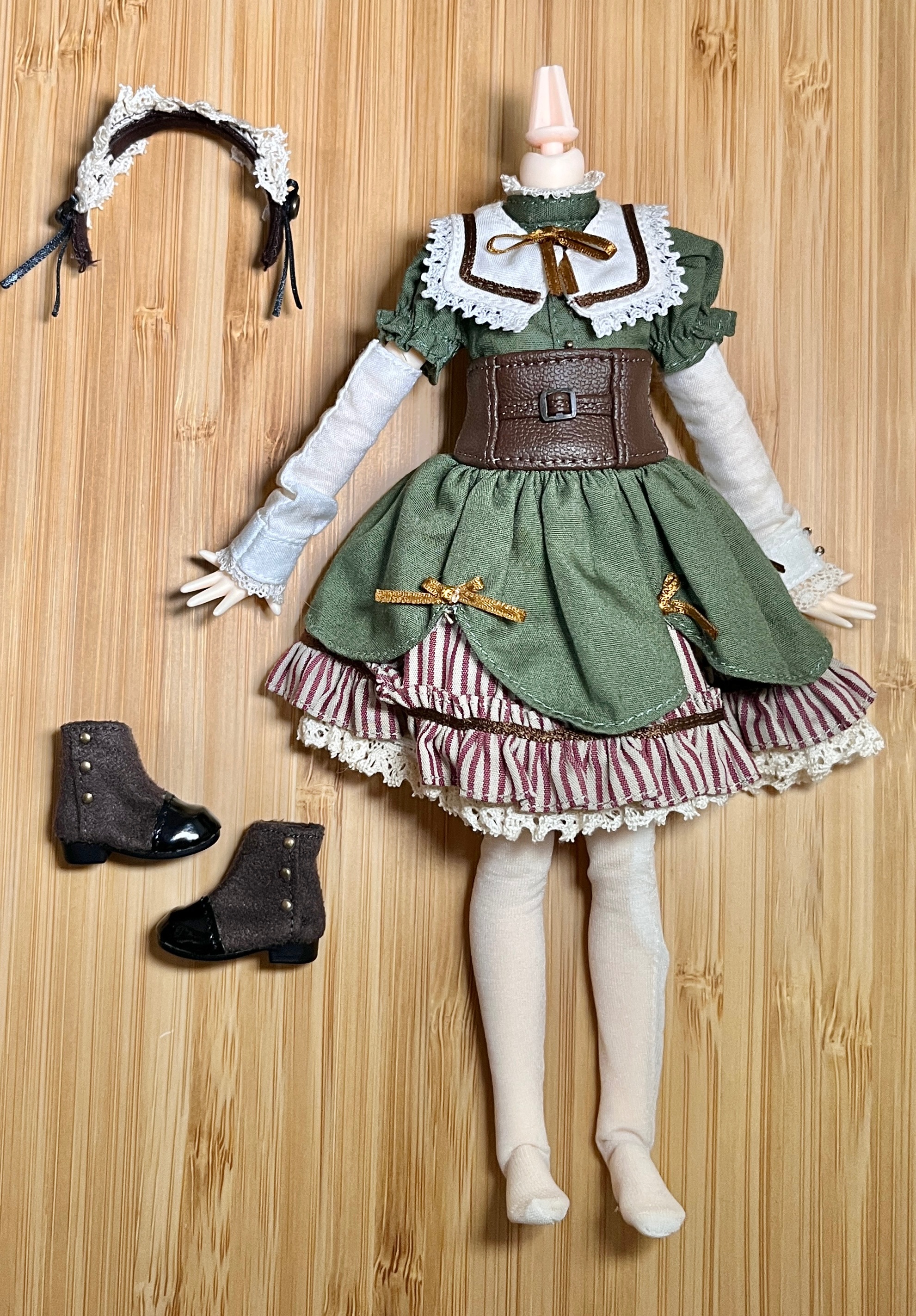 azone1/6 Rebecca瑞貝卡官配娃衣+素體