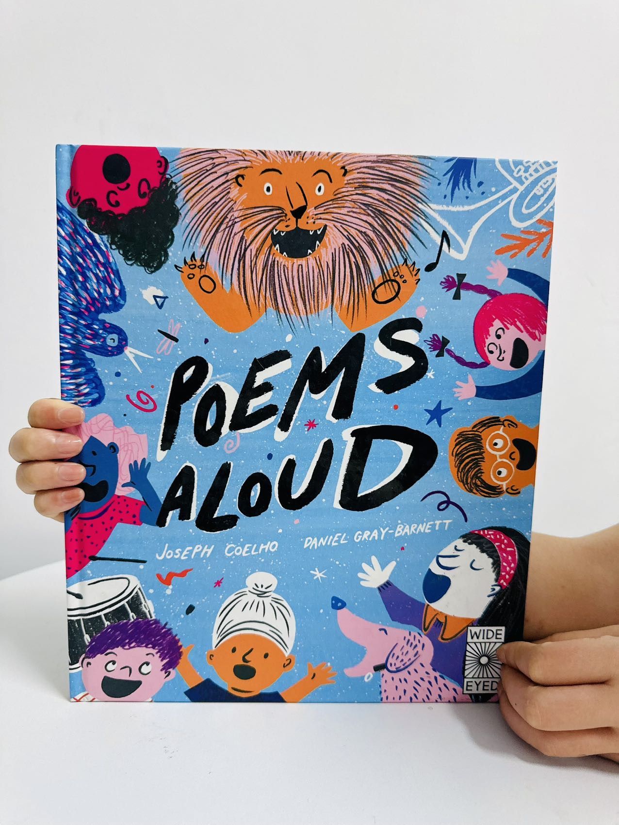 Poems Aloud 朗讀出聲的詩｜用詩開啟語言與表達力的魔法繪本（精裝）