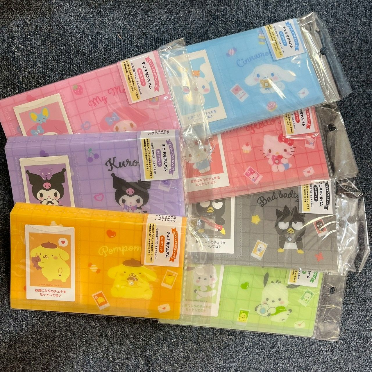 日本三麗鷗卡冊：可放60張小卡