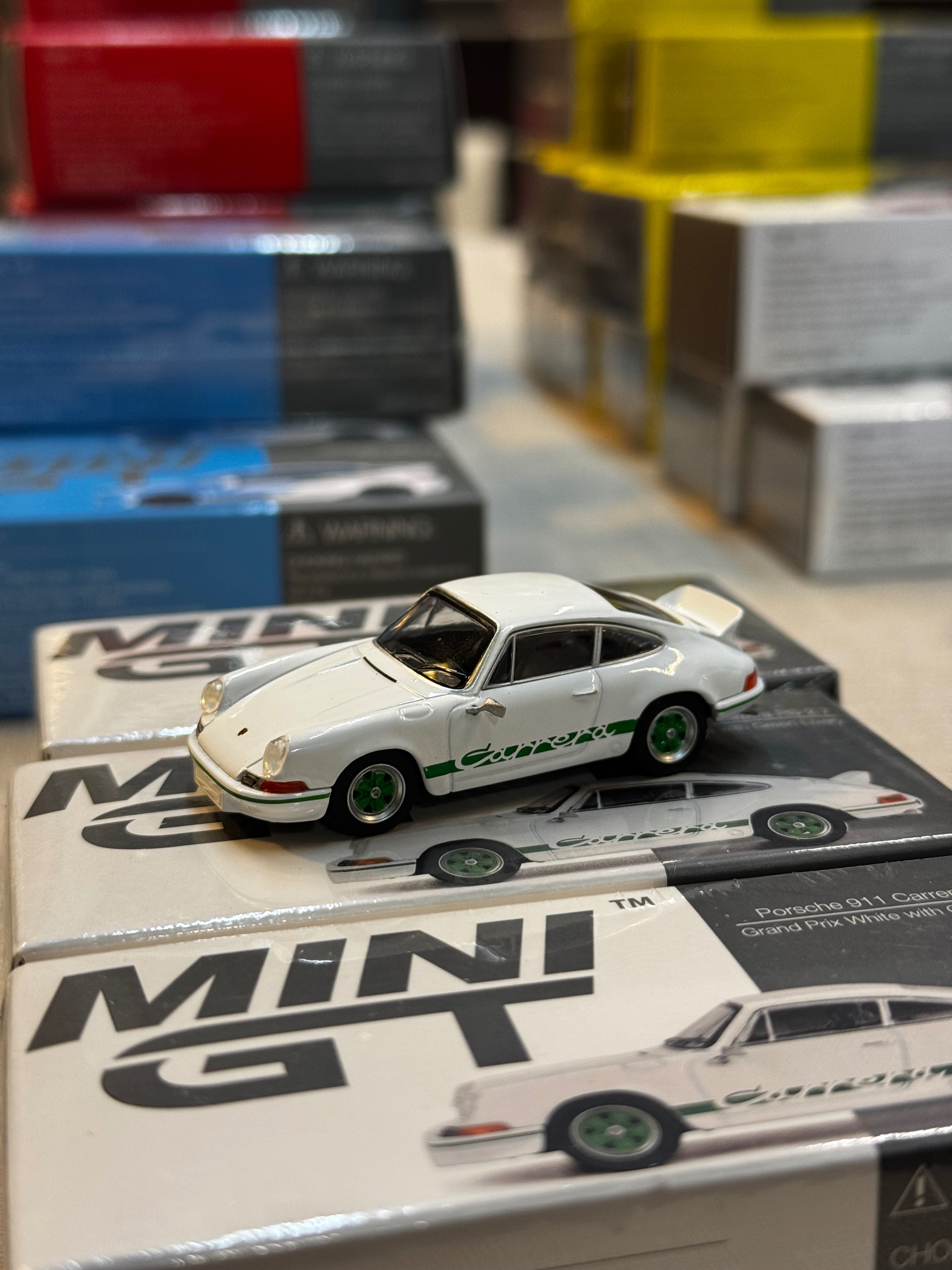 Mini GT 911 Carrera RS 綠白