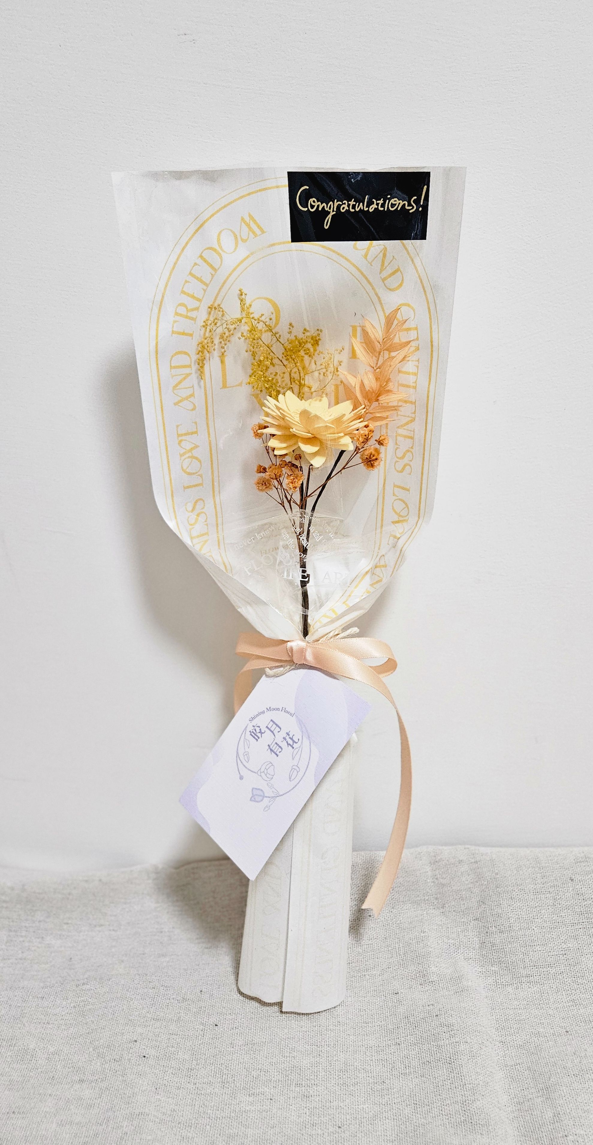 *🕊️ﾟ皎月有花*🕊️ﾟ 畢業花束（單朵索拉小葵）