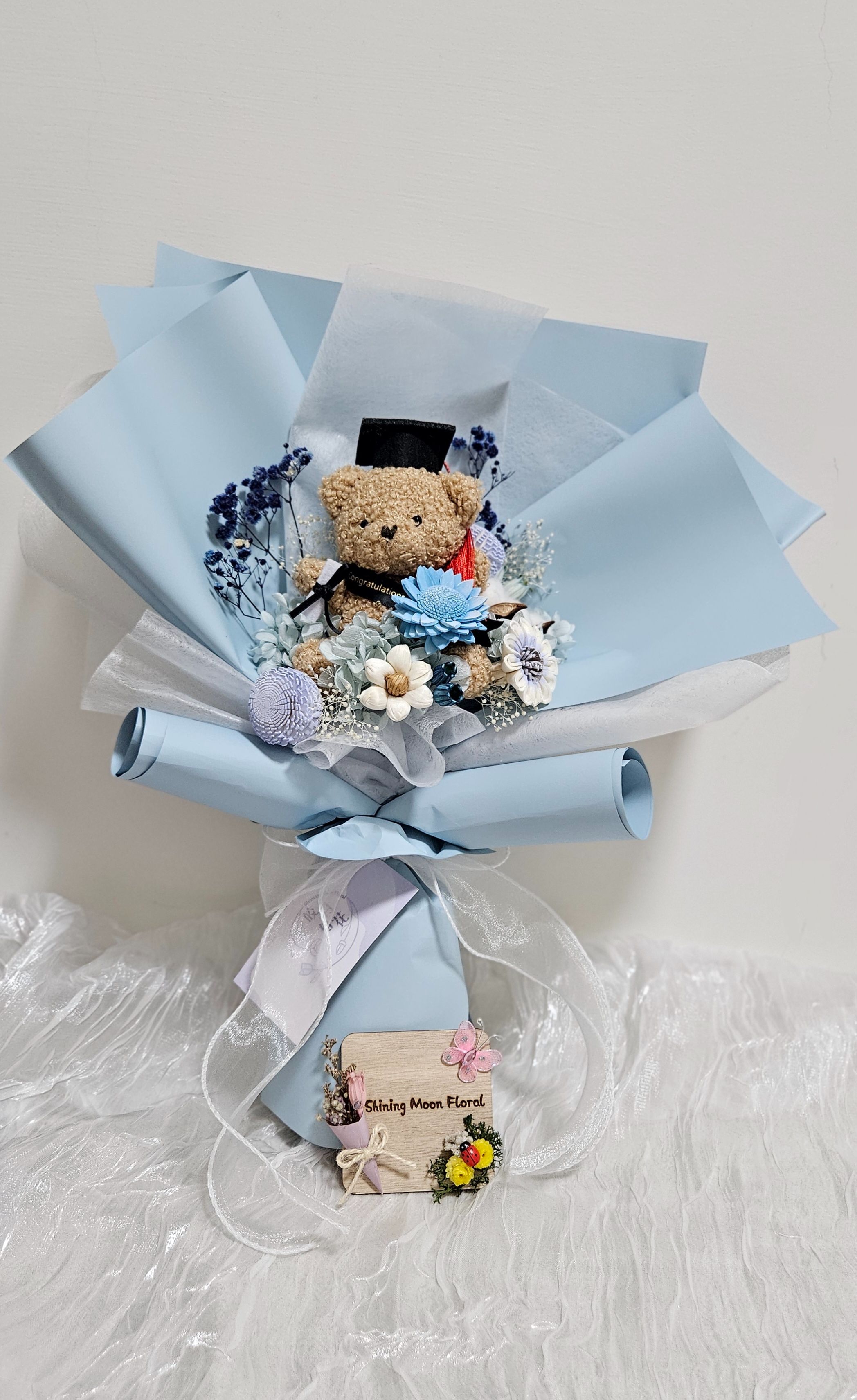 *🕊️ﾟ皎月有花*🕊️ﾟ 客製畢業花束（畢業熊藍色系）