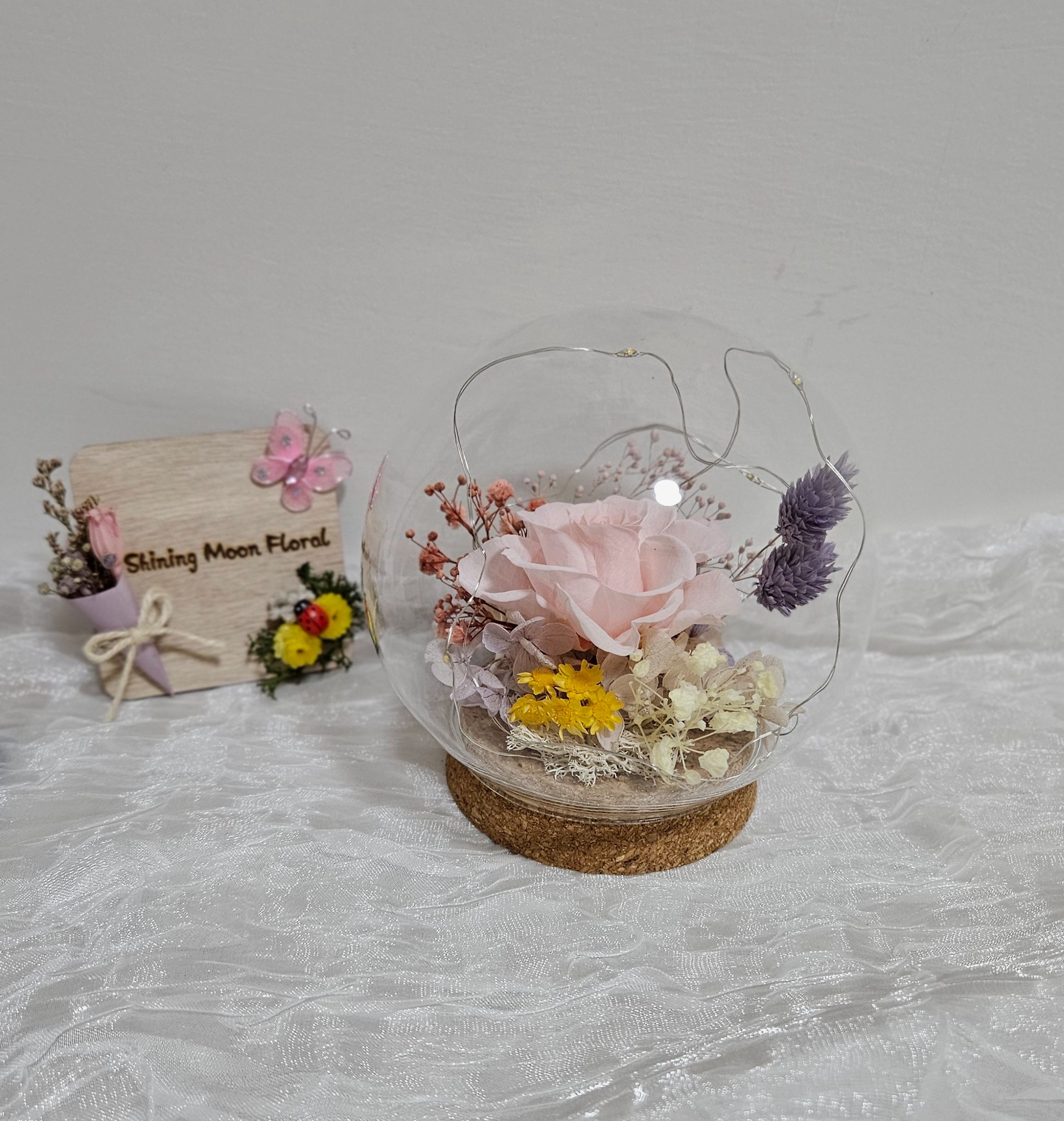 *🕊️ﾟ皎月有花*🕊️ﾟ 永生花玻璃燈罩