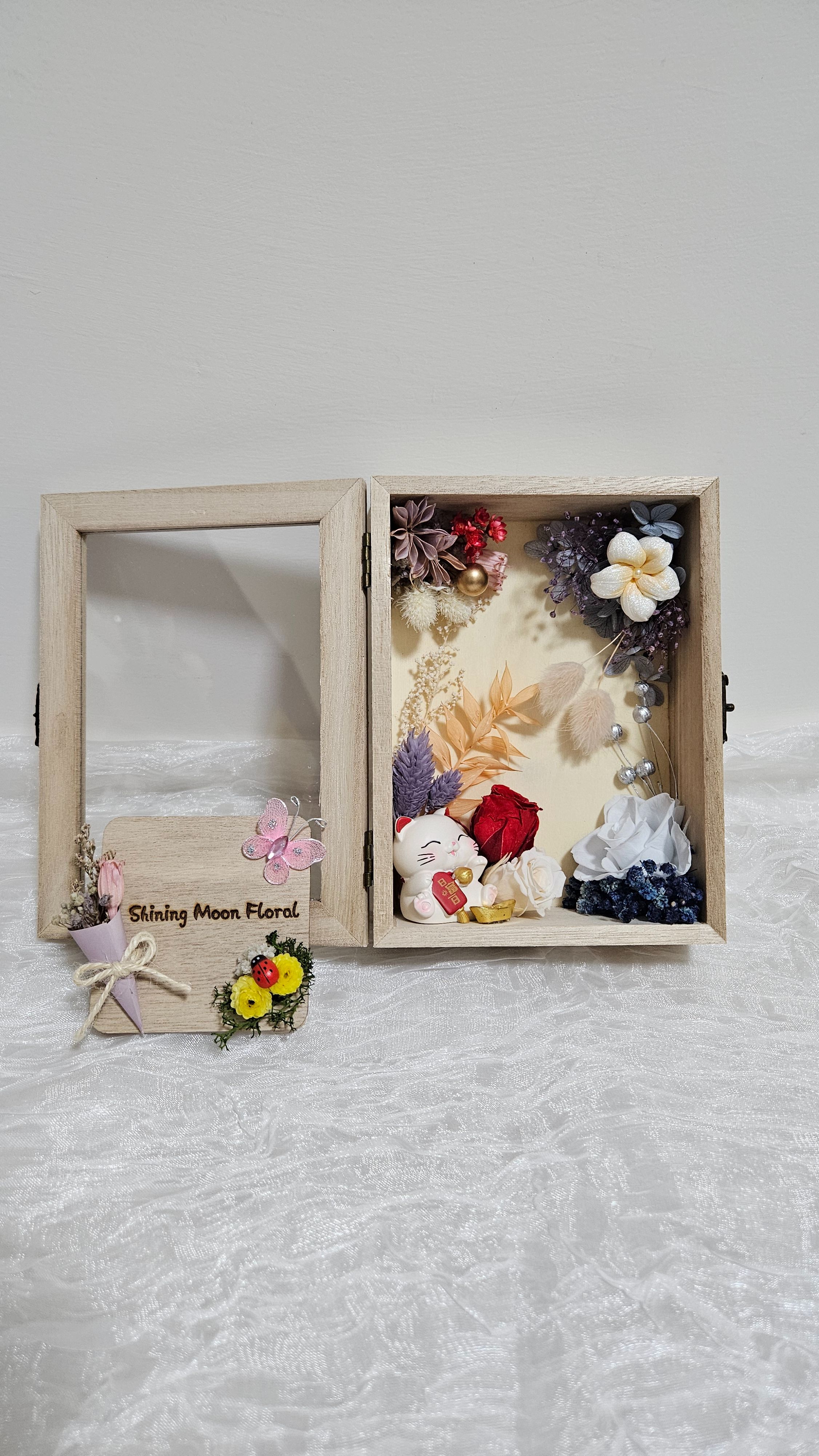 *🕊️ﾟ皎月有花*🕊️ﾟ 💰✨招財貓永生花木盒✨💰