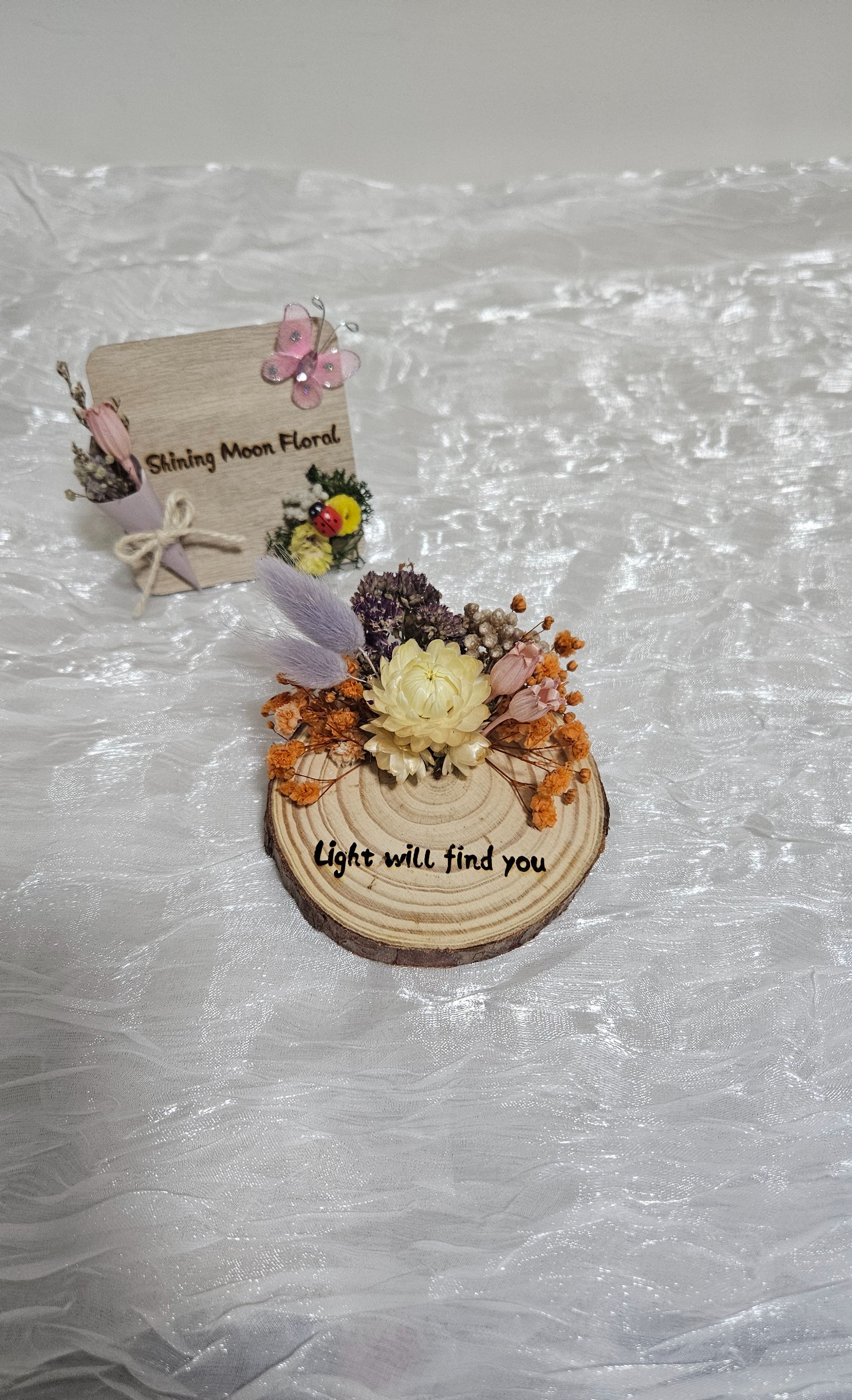 *🕊️ﾟ皎月有花*🕊️ﾟ🌙✨『光會找到你』✨🌙 原木療癒永生花