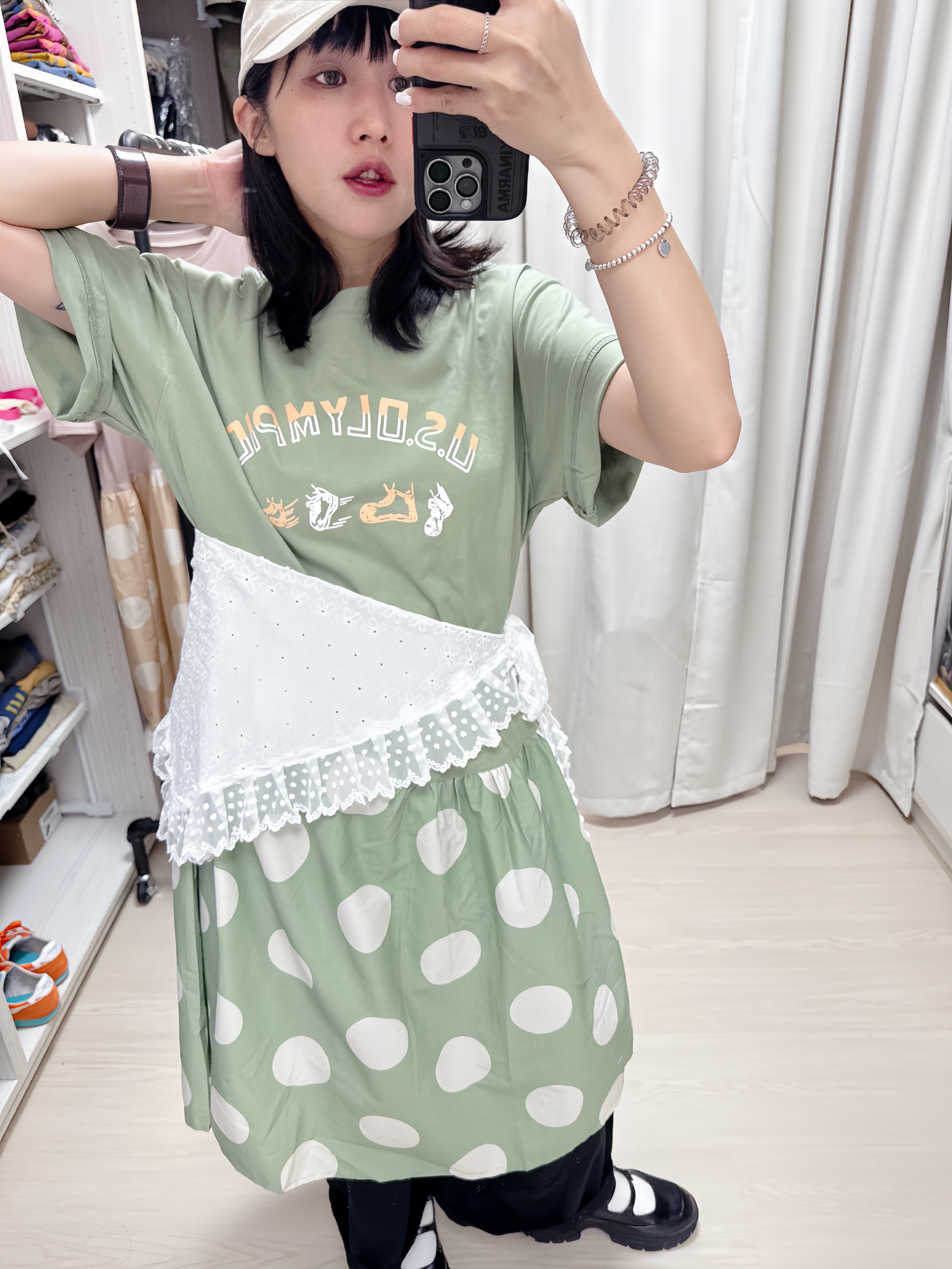 洞花布蕾絲三角巾