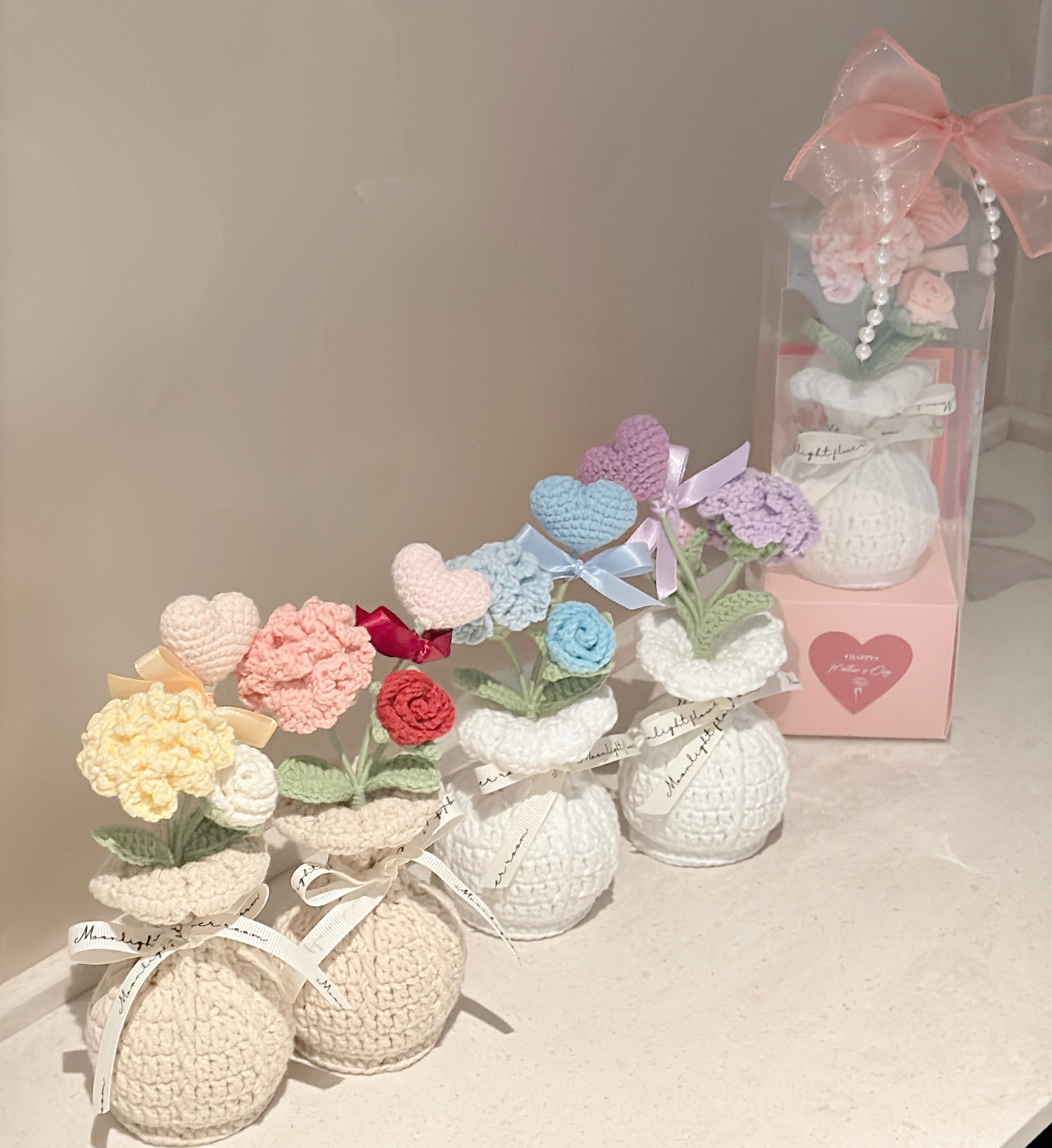 現貨 康乃馨 玫瑰花瓶禮盒組 早鳥預購價 最快四月初出貨～