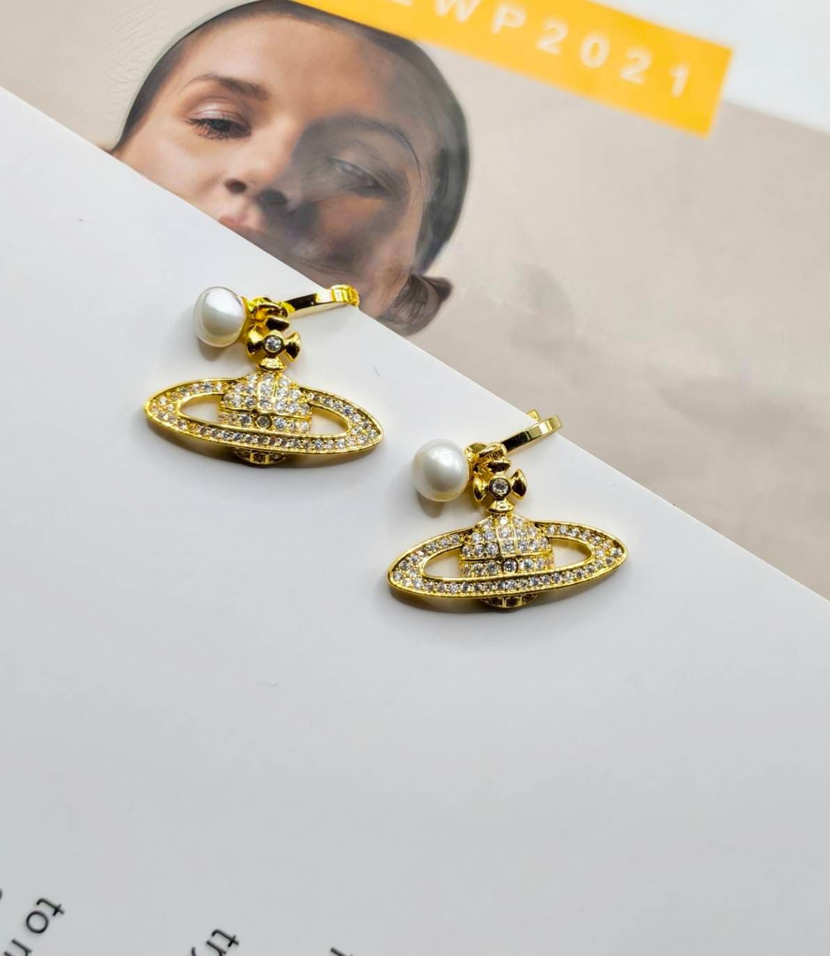 行星珍珠造型耳夾