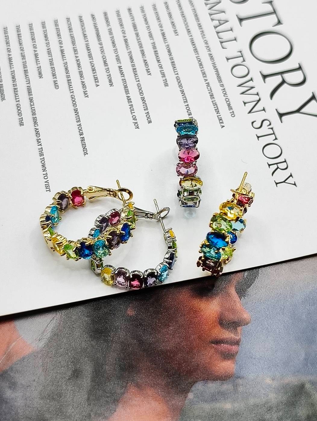 杜拜限定款彩色寶石圈圈耳扣