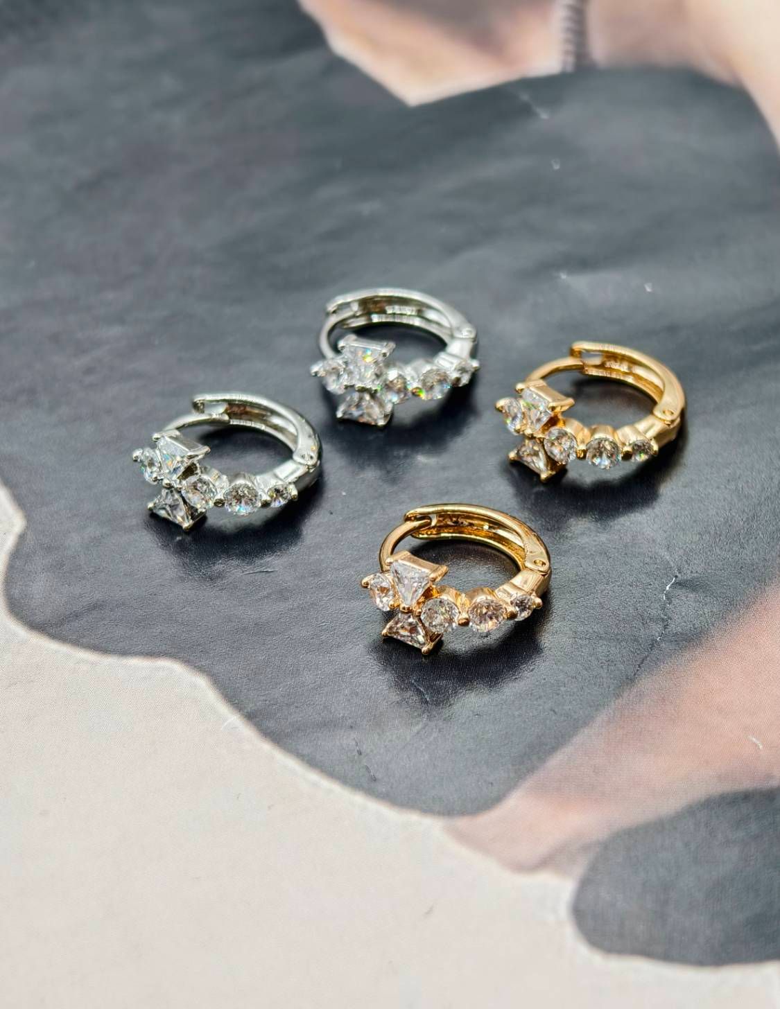 💥熱銷款💥蝴蝶結✨ 星鑽光環耳環