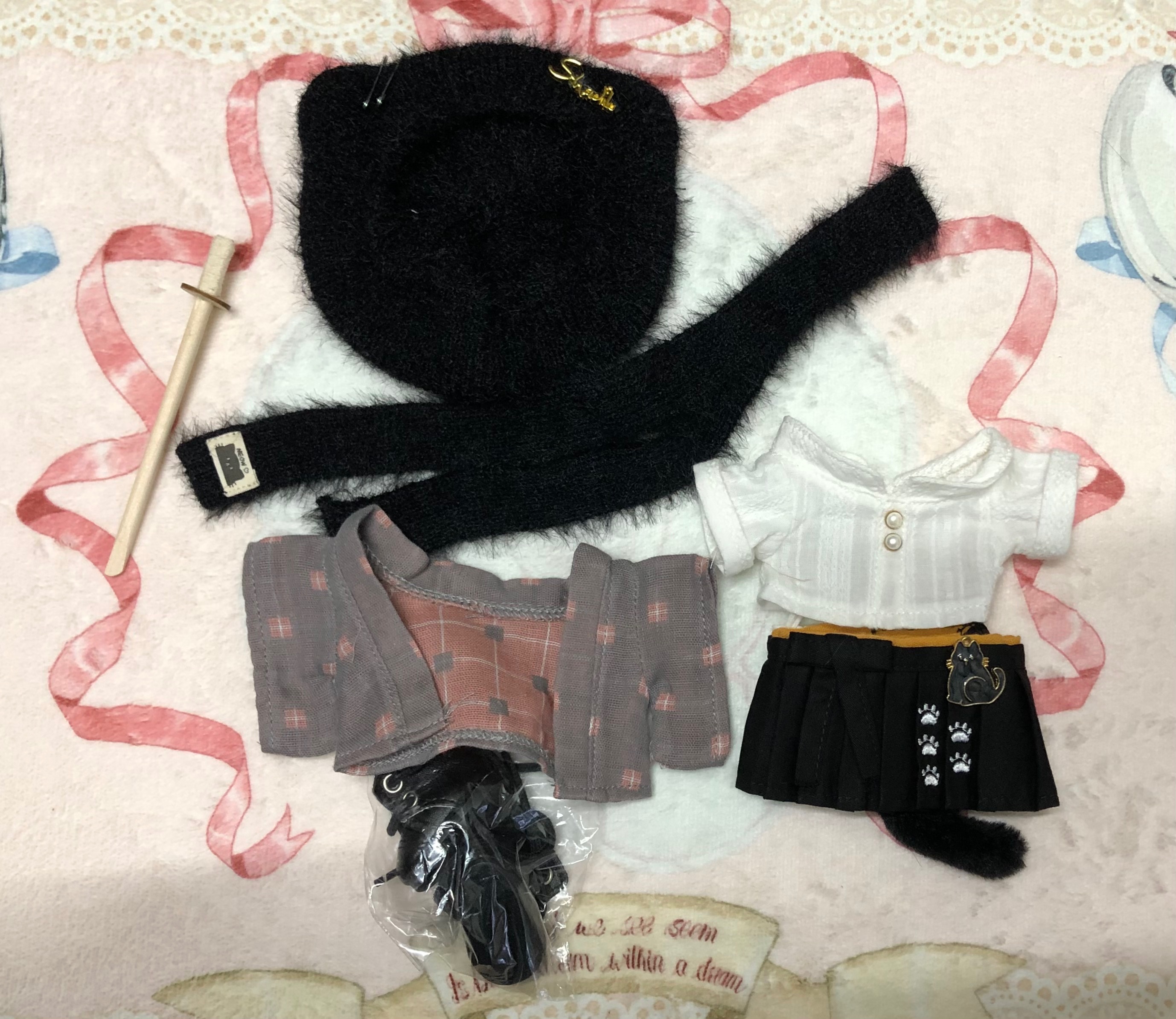絨絨黑喵