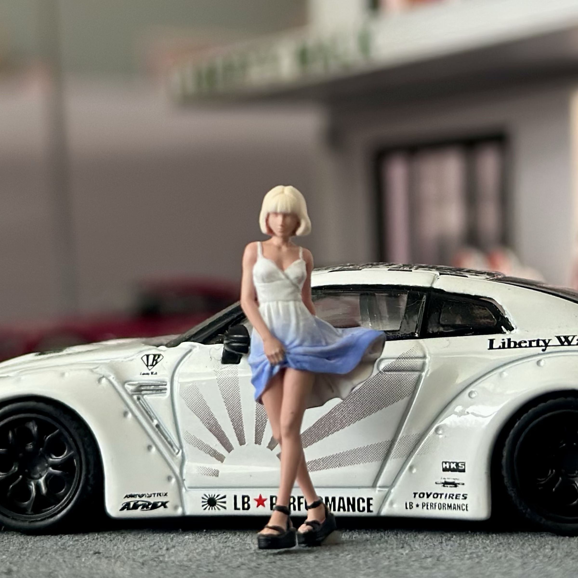 洋裝小姐姐