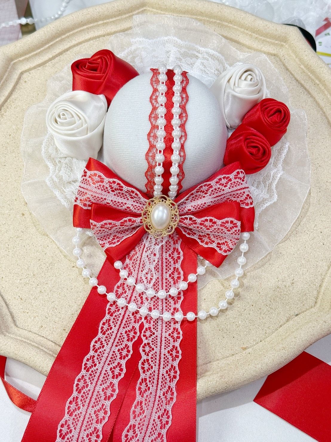 雙珍珠鏈 白帽紅玫瑰 蕾絲禮帽髮夾