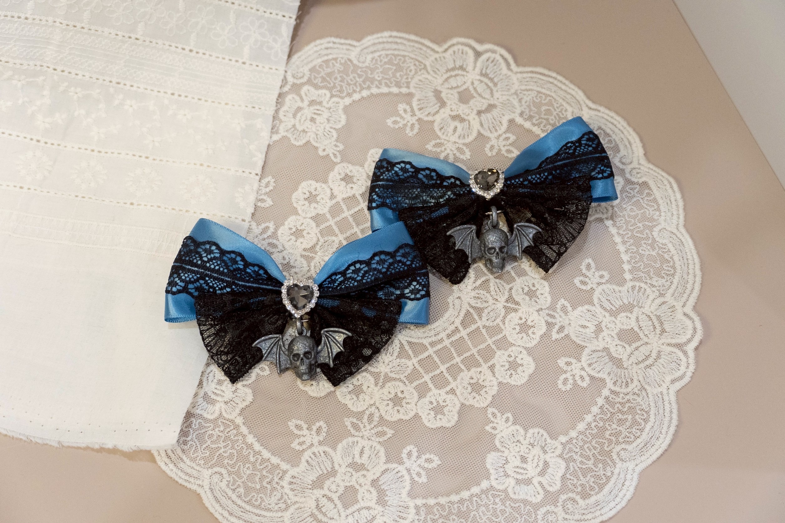 萬聖蝙蝠骷髏 蝴蝶結髮夾（紫／紅／藍）｜茉紡 3D 列印飾品