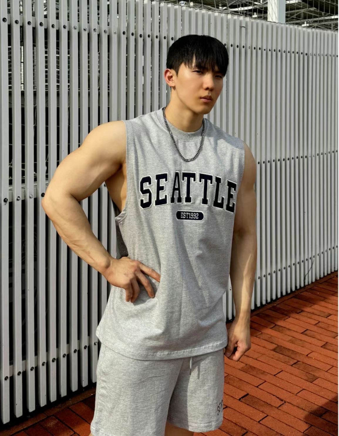 【BRITE9】預購🔥SEATTLE字母印花無袖背心🔥男友風寬鬆版型 夏季必備肌肉裝 有短袖短褲套裝可搭配
