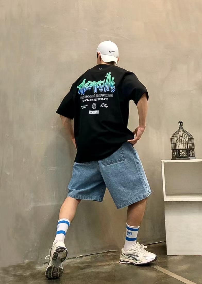 【BRITE9】韓國預購🔥 背面塗鴉LOGO設計感潮T｜潮流男裝 寬鬆上衣 落肩短袖 中性穿搭 街頭風