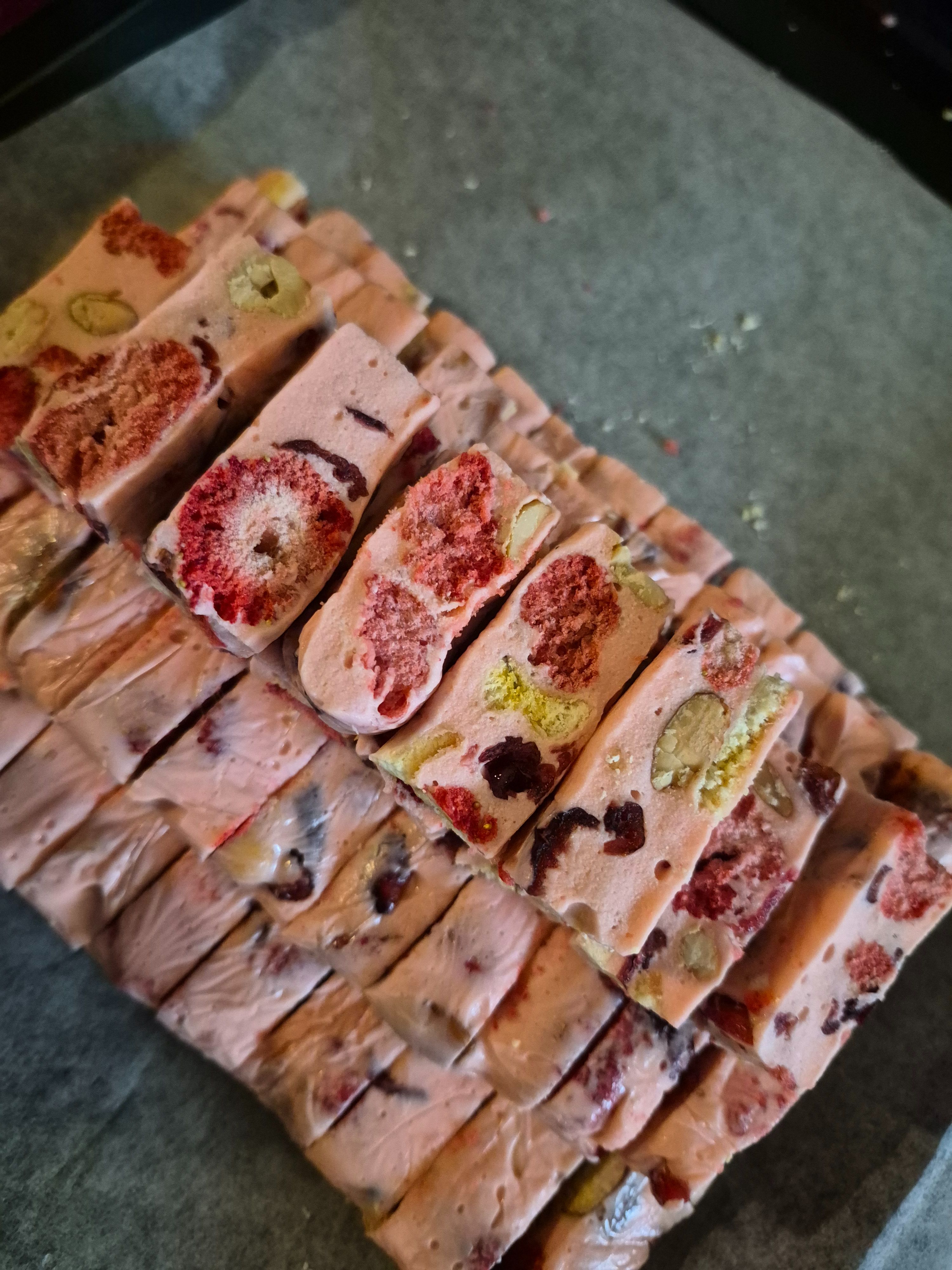 🍓 草莓果乾牛Q糖｜清爽微甜款