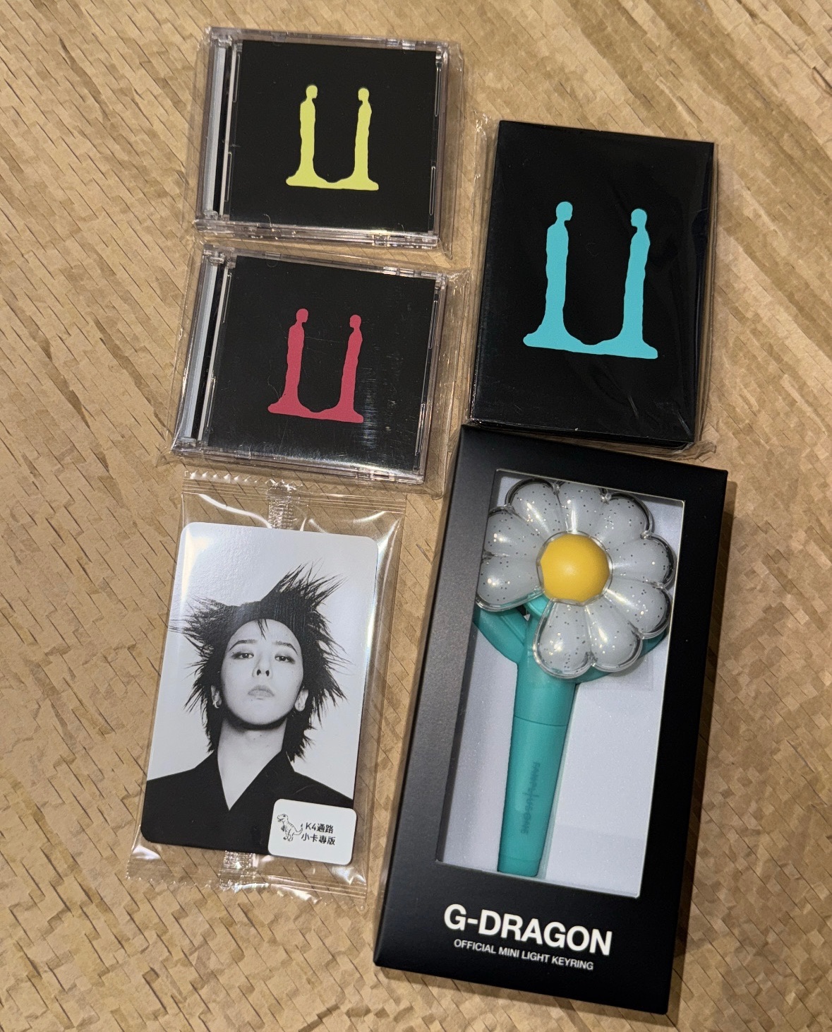 薄荷手燈鑰匙圈+迷你J版專2張+卡專+特典