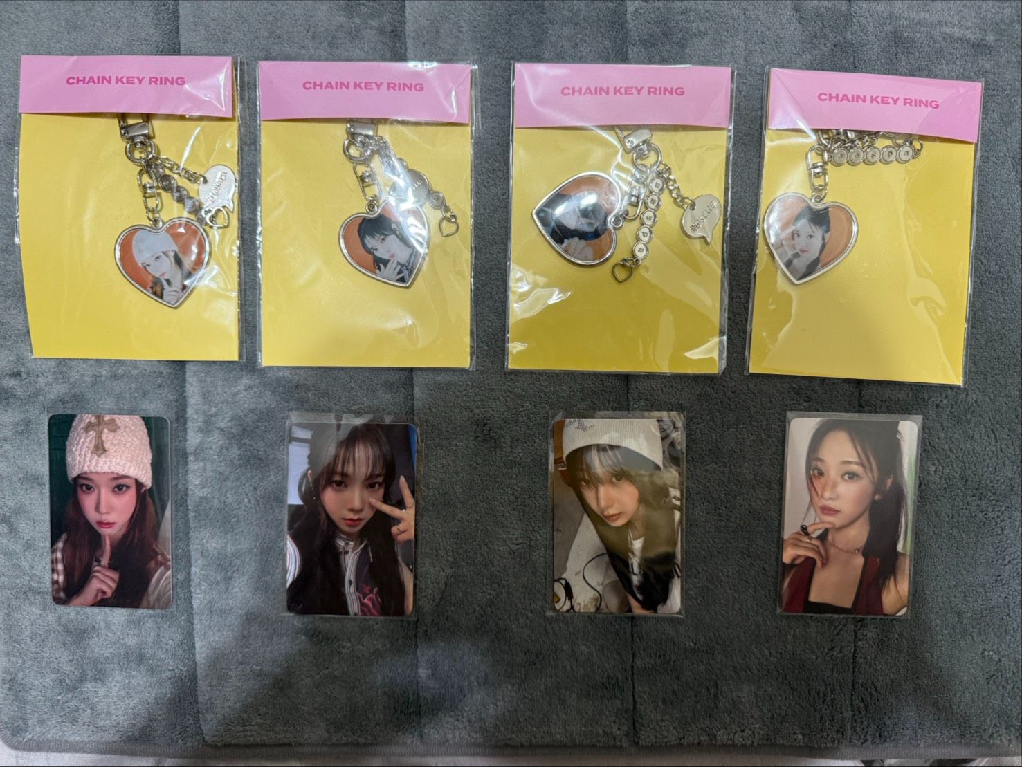 鑰匙圈（附卡）-部分卡況差有些被鑰匙圈壓傷 隨機出