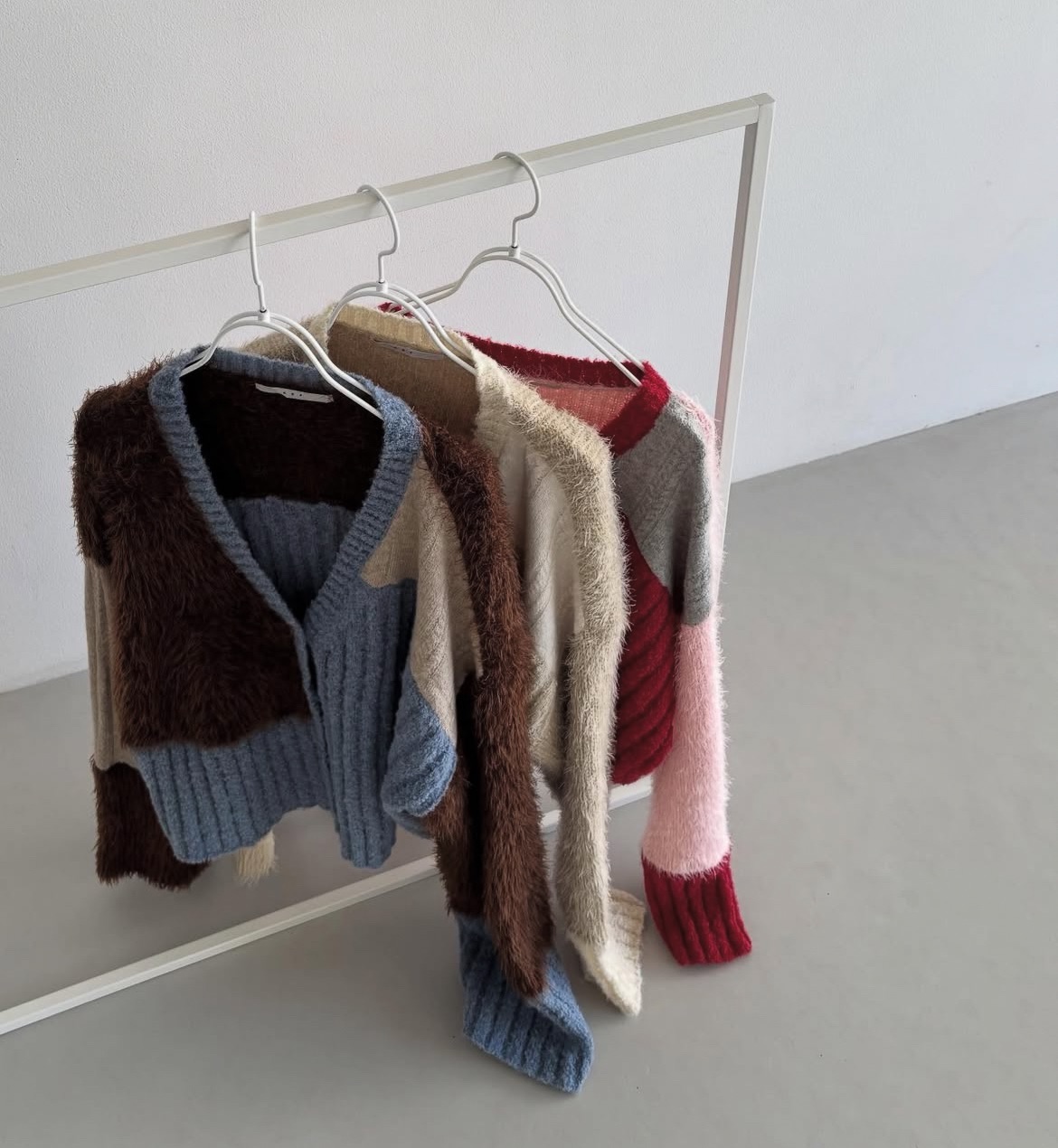 101702團購不退換預購 kbf 拼接針織毛衣外套