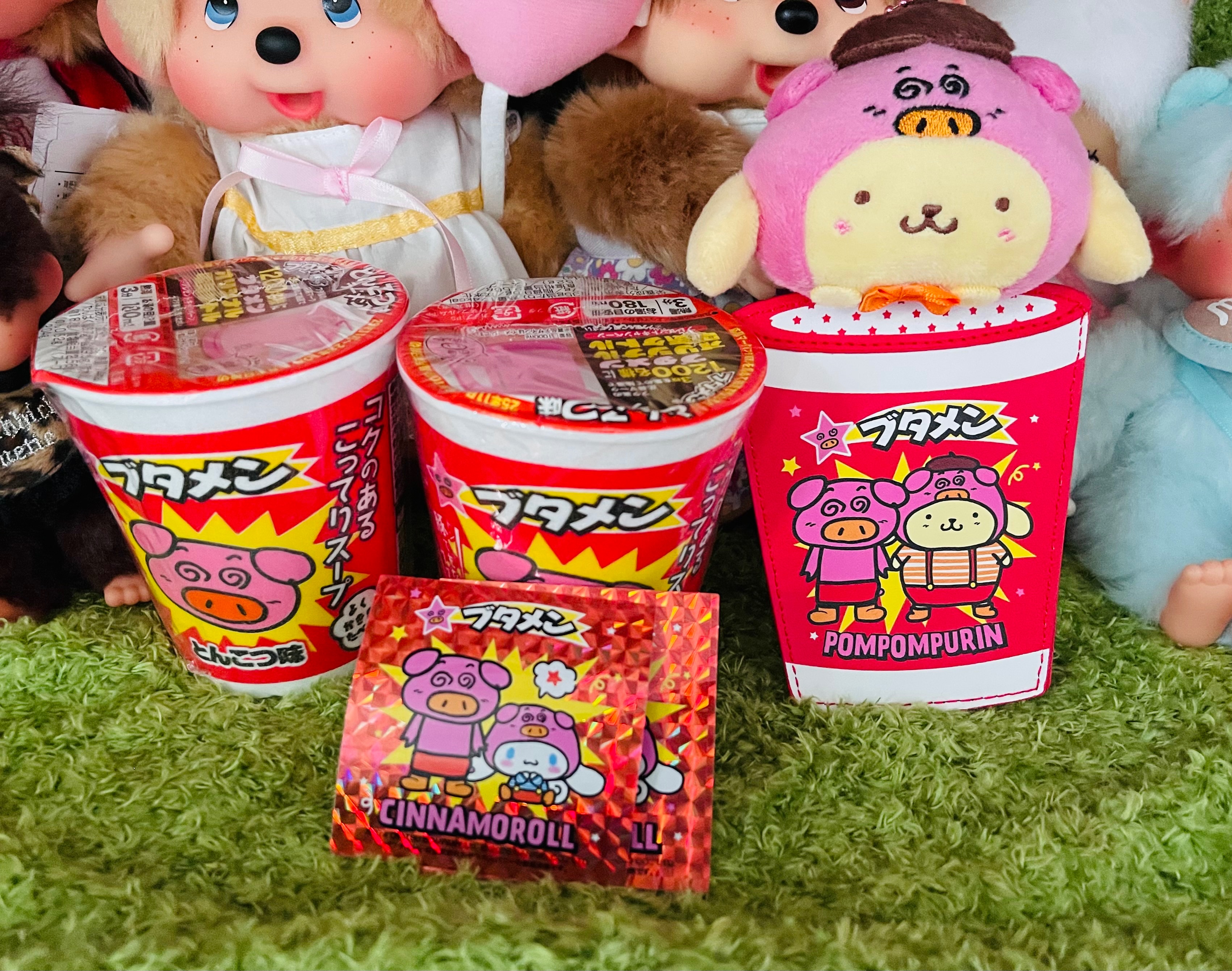 全新 粉紅豬豬泡麵系列 掛飾小包 附兩組泡麵+貼紙