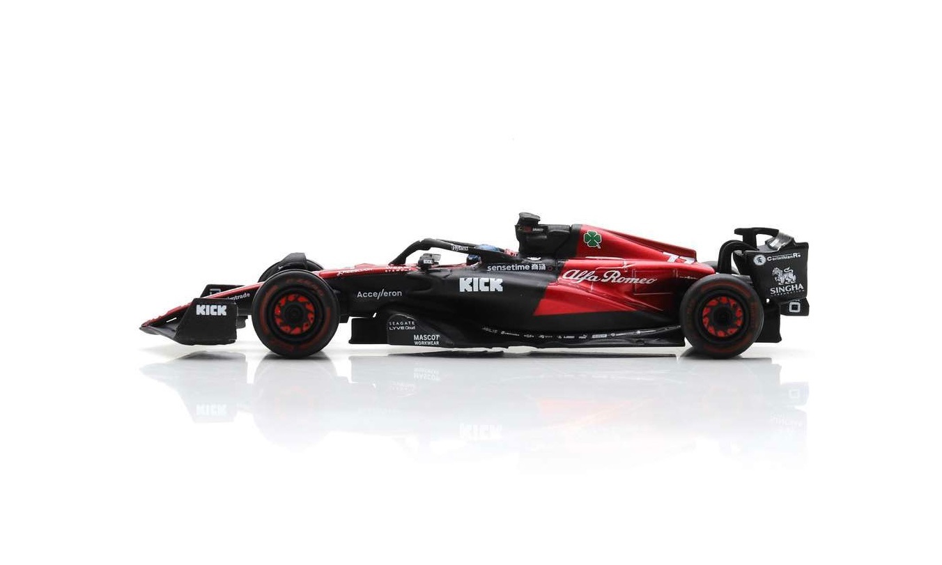 Spark Alfa Romeo F1 Team KICK C43 #77 Valtteri Bottas 2023