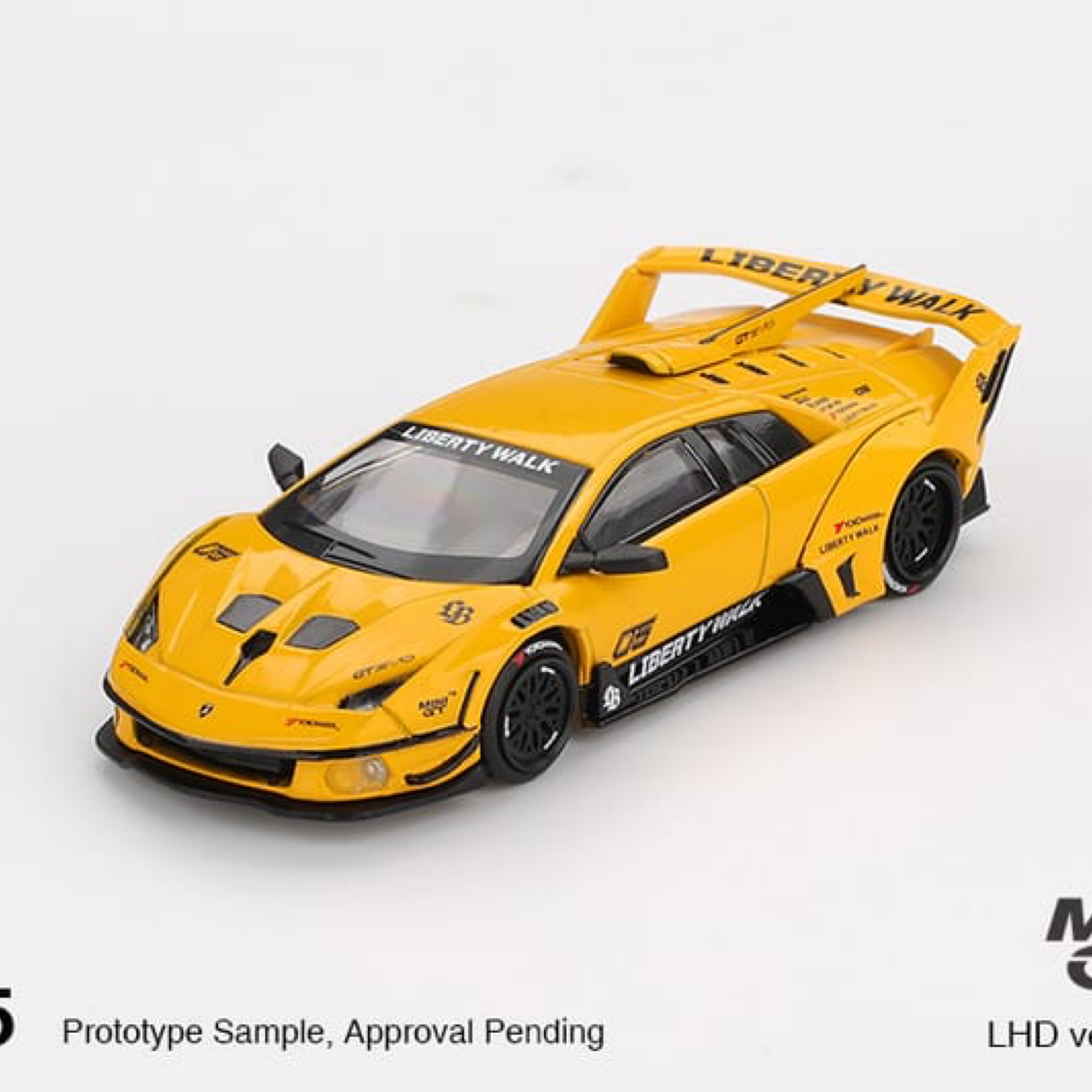 
MINIGT #1135 LB-Silhouette WORKS MURCIELAGO GT Evo Yellow