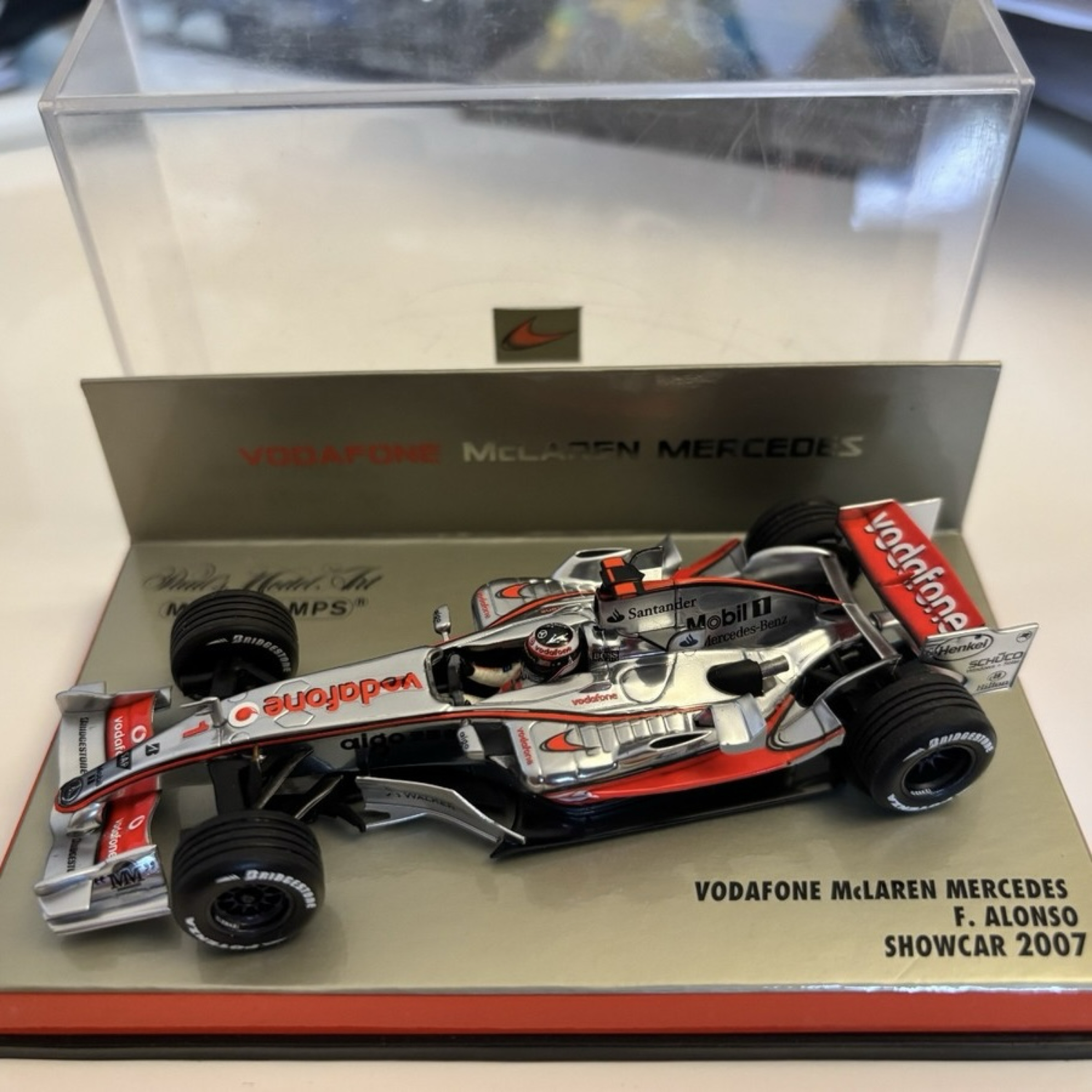 Minichamps McLaren Showcar 2007 #1 Fernando Alonso