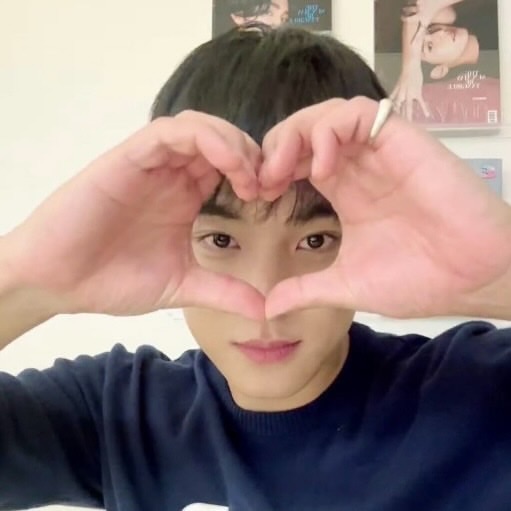 包手（基本包裝：二手紙箱紙板+泡泡紙 若欲加強包裝可加購）