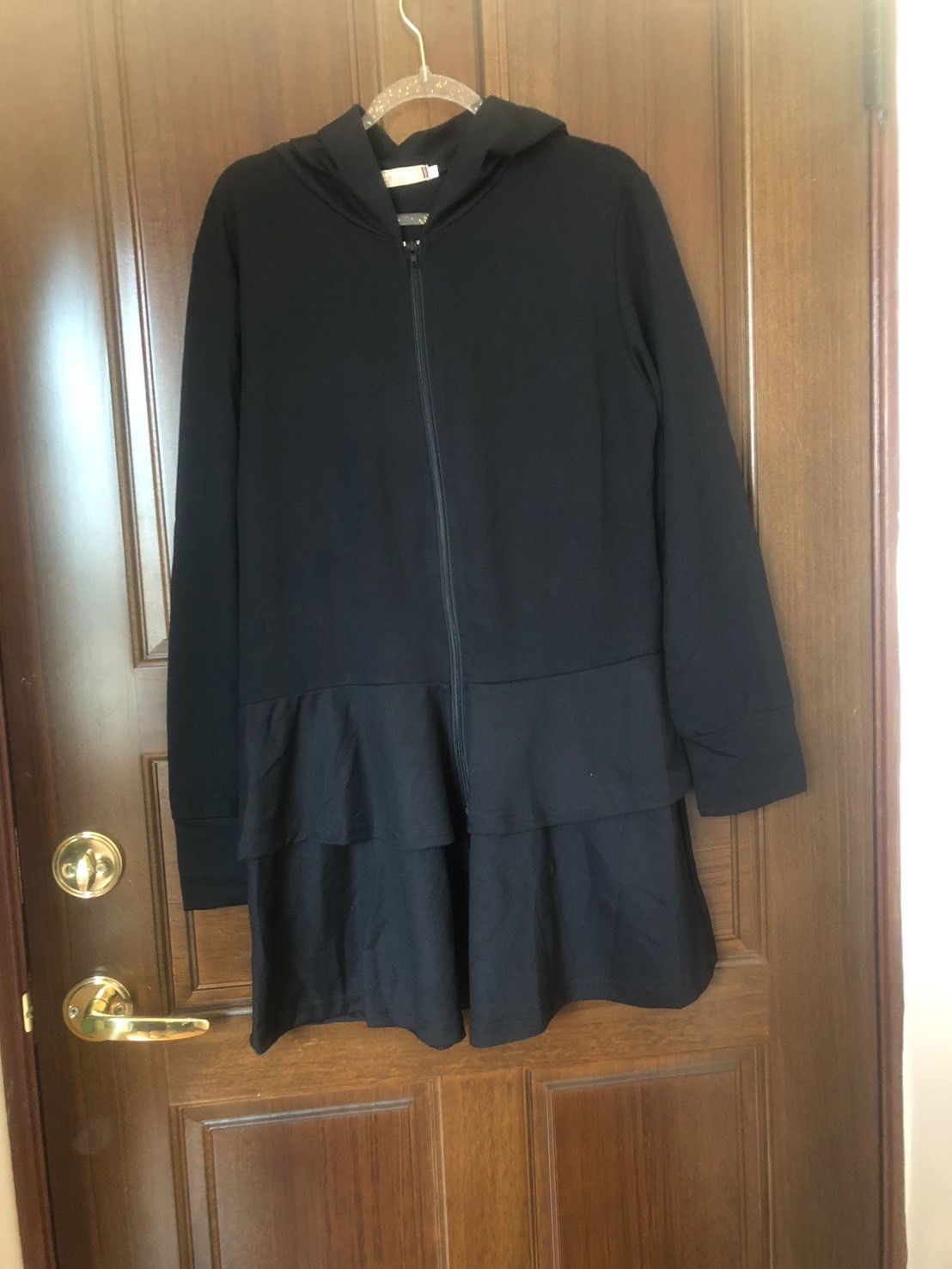 ♛ROSEMAYR♛廠商寄賣-加大尺碼-C02-002日系黑色蛋糕裙襬連帽外套