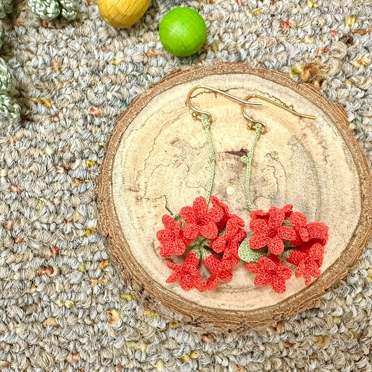 垂墜小花耳環（珊瑚紅）