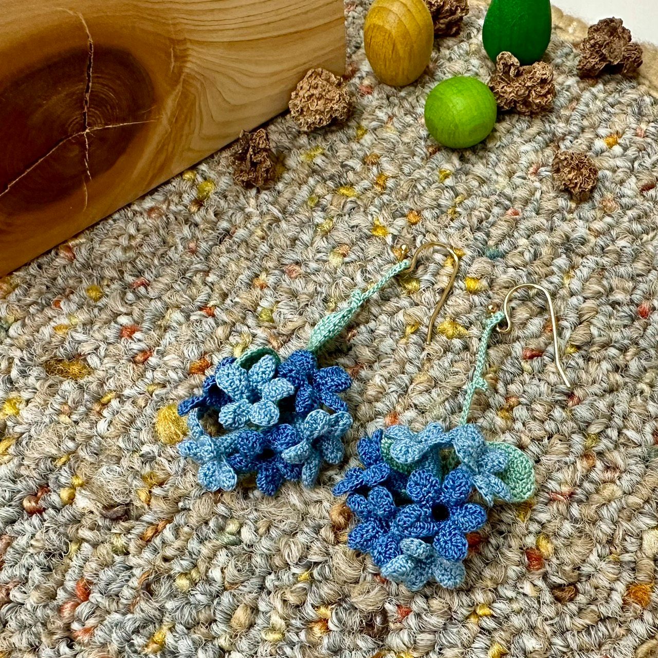 垂墜小花耳環（藍色系）