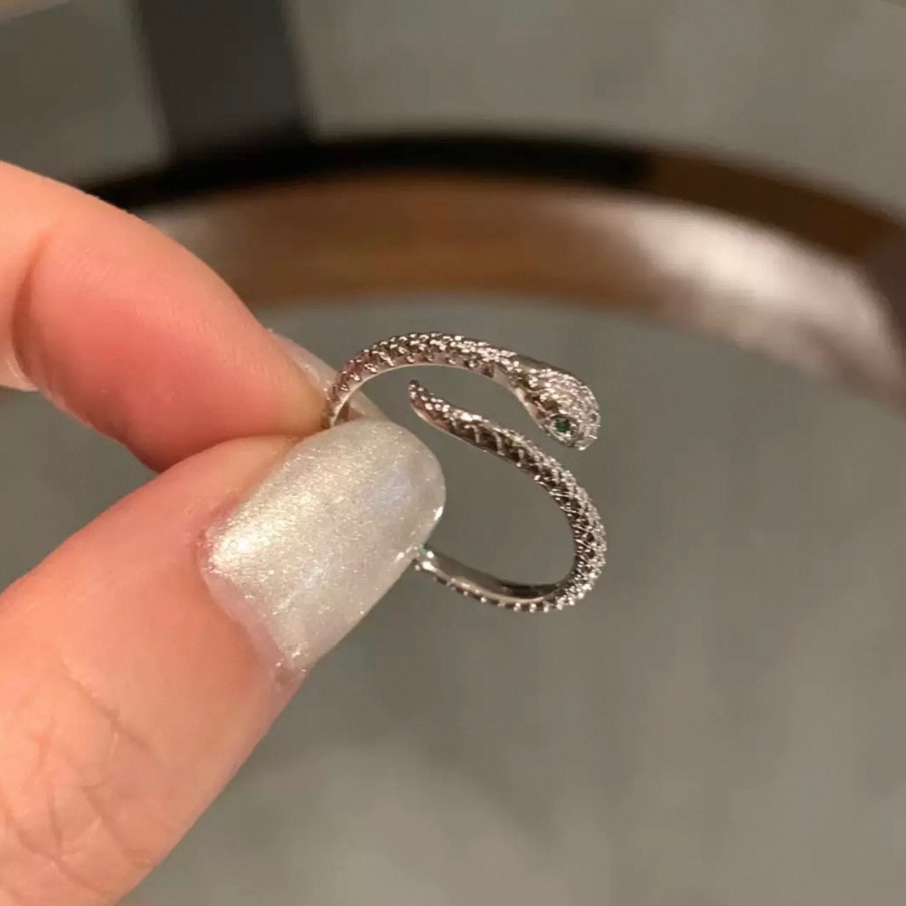 綠眼小靈蛇戒