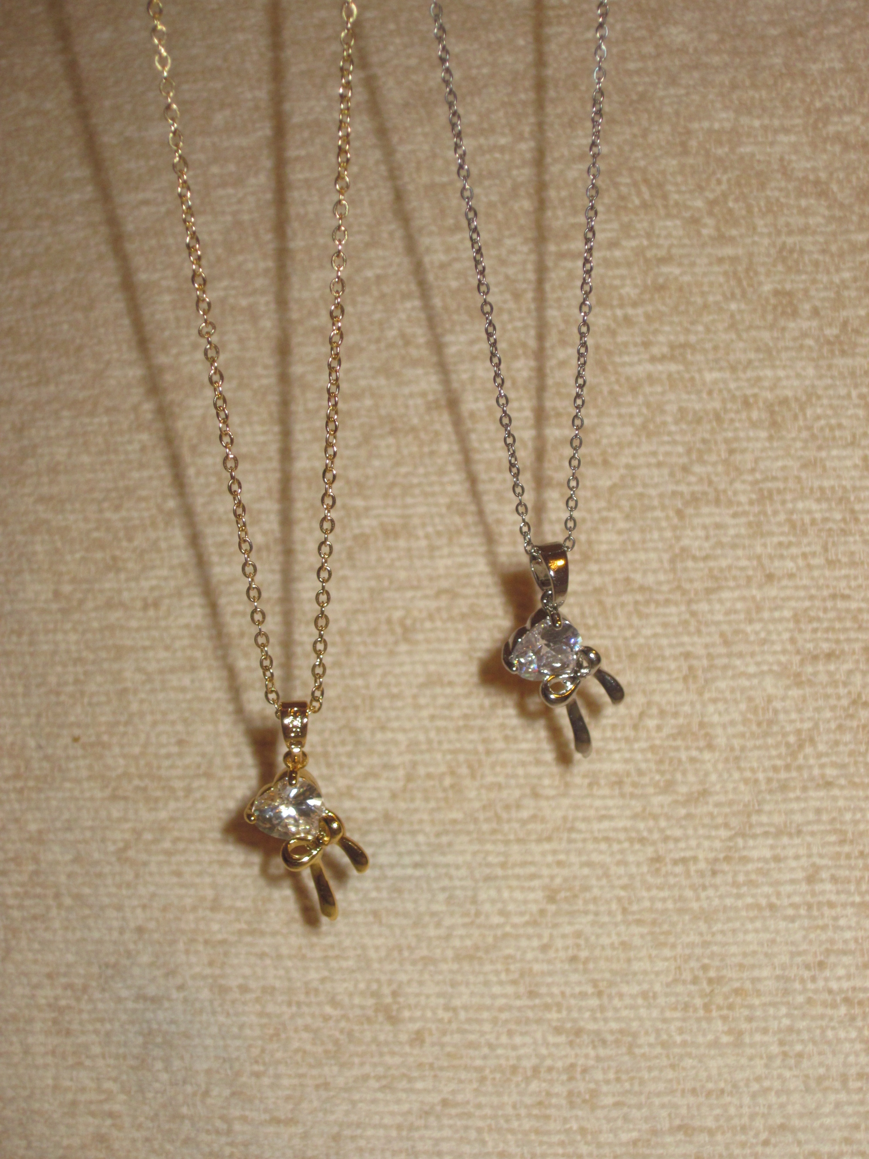 Unresolved love necklace