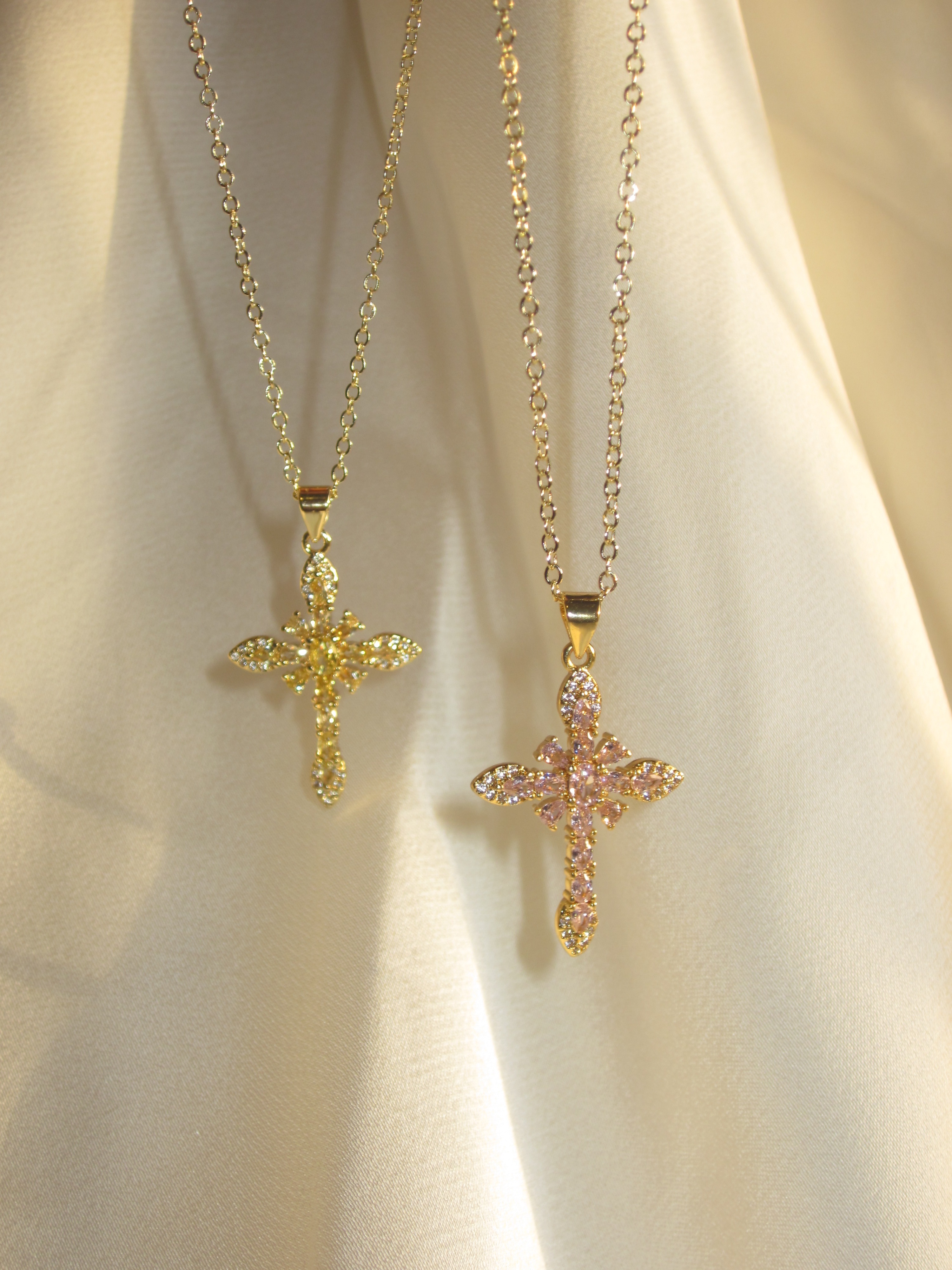 ⭐️新品Rosé Grace necklace