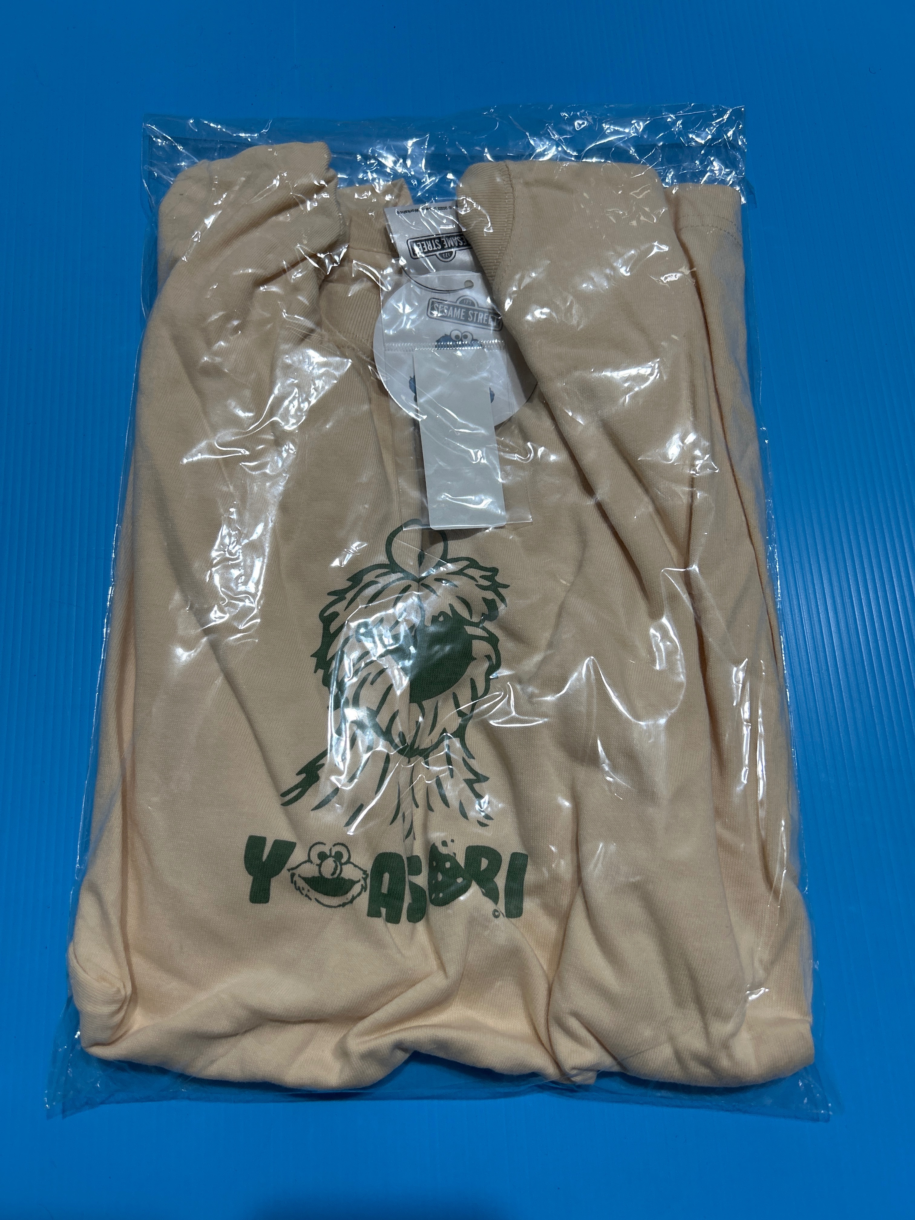 Yoasobi與芝麻街聯名T