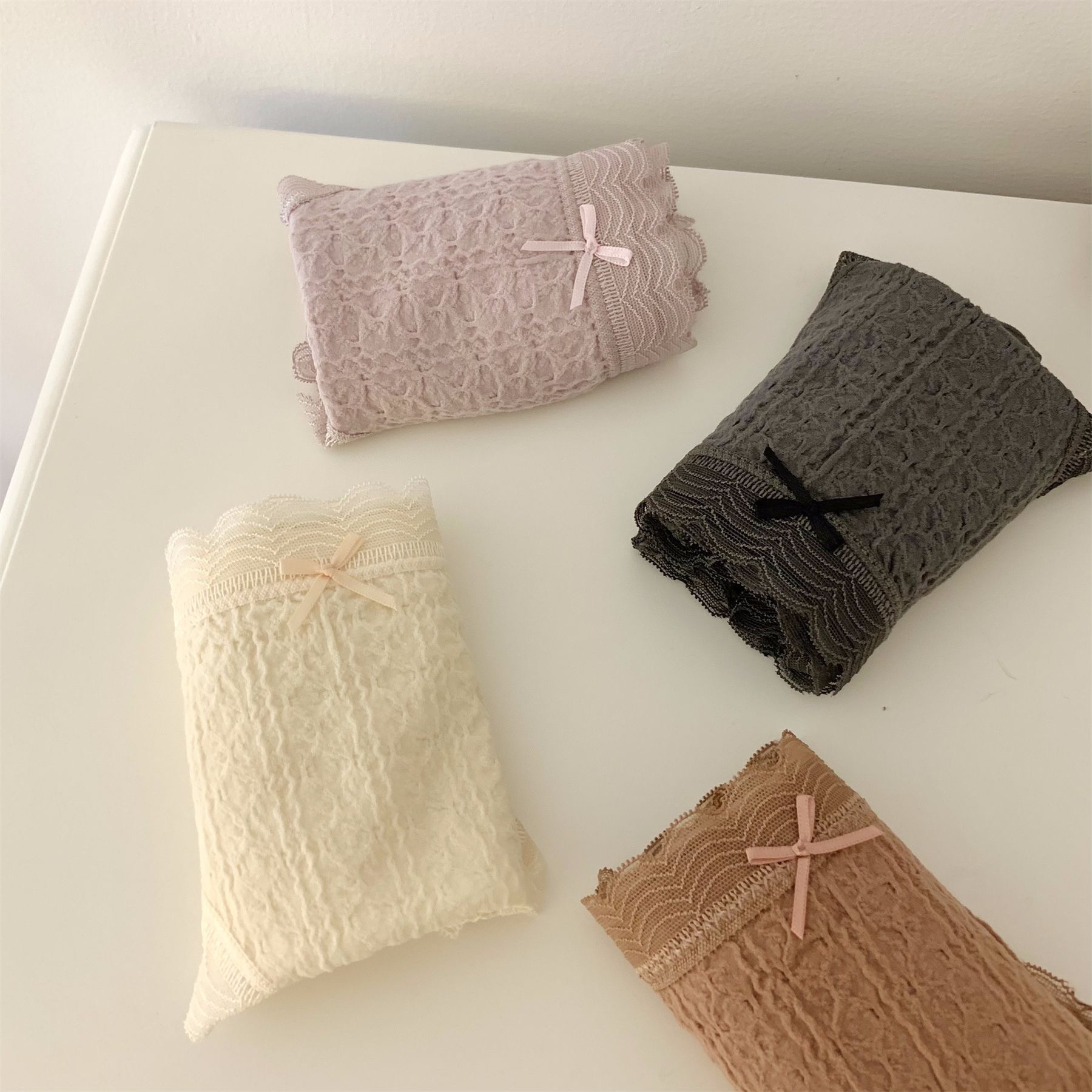 法式奶油泡芙蕾絲滾邊內褲