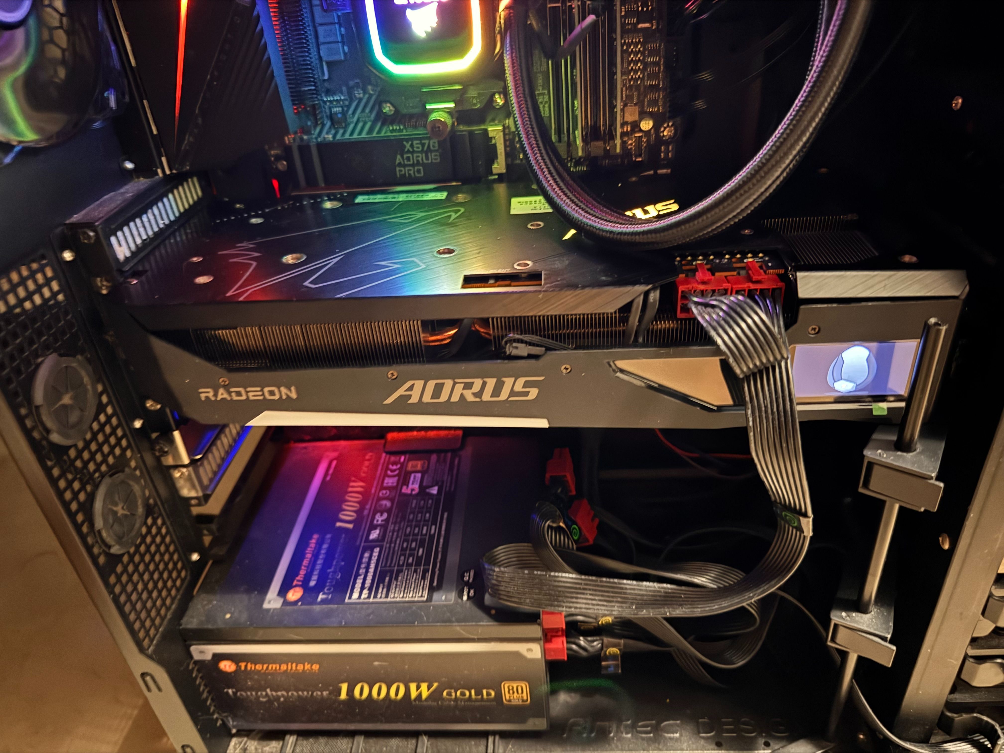 技嘉 AORUS RADEON RX6800XT MASTER 16G