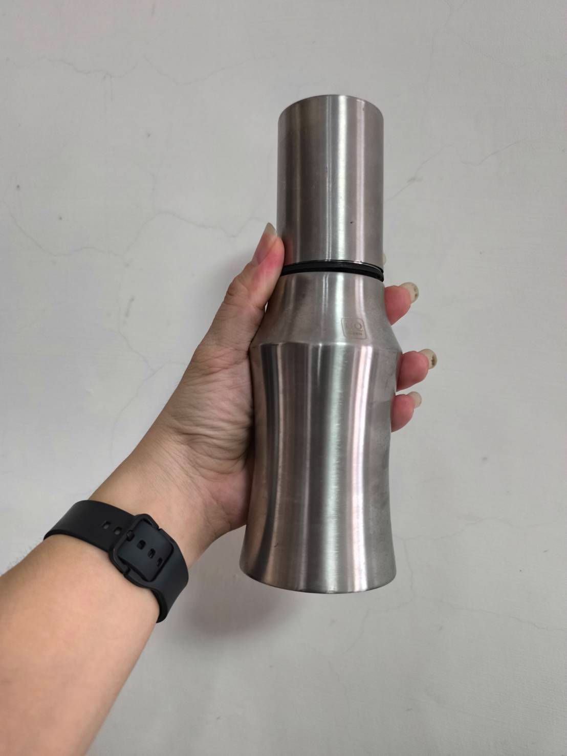 款式皆不同的油罐