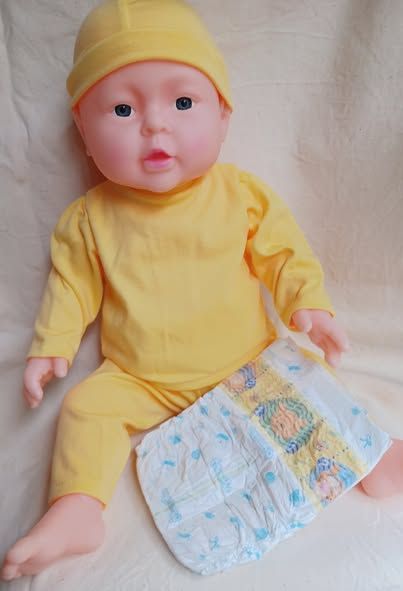 A組合：洗澡娃娃 買就送一套衣服+尿布 $300