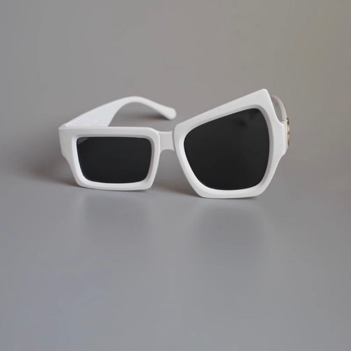 現貨 超帥的骨折眉毛墨鏡🕶️