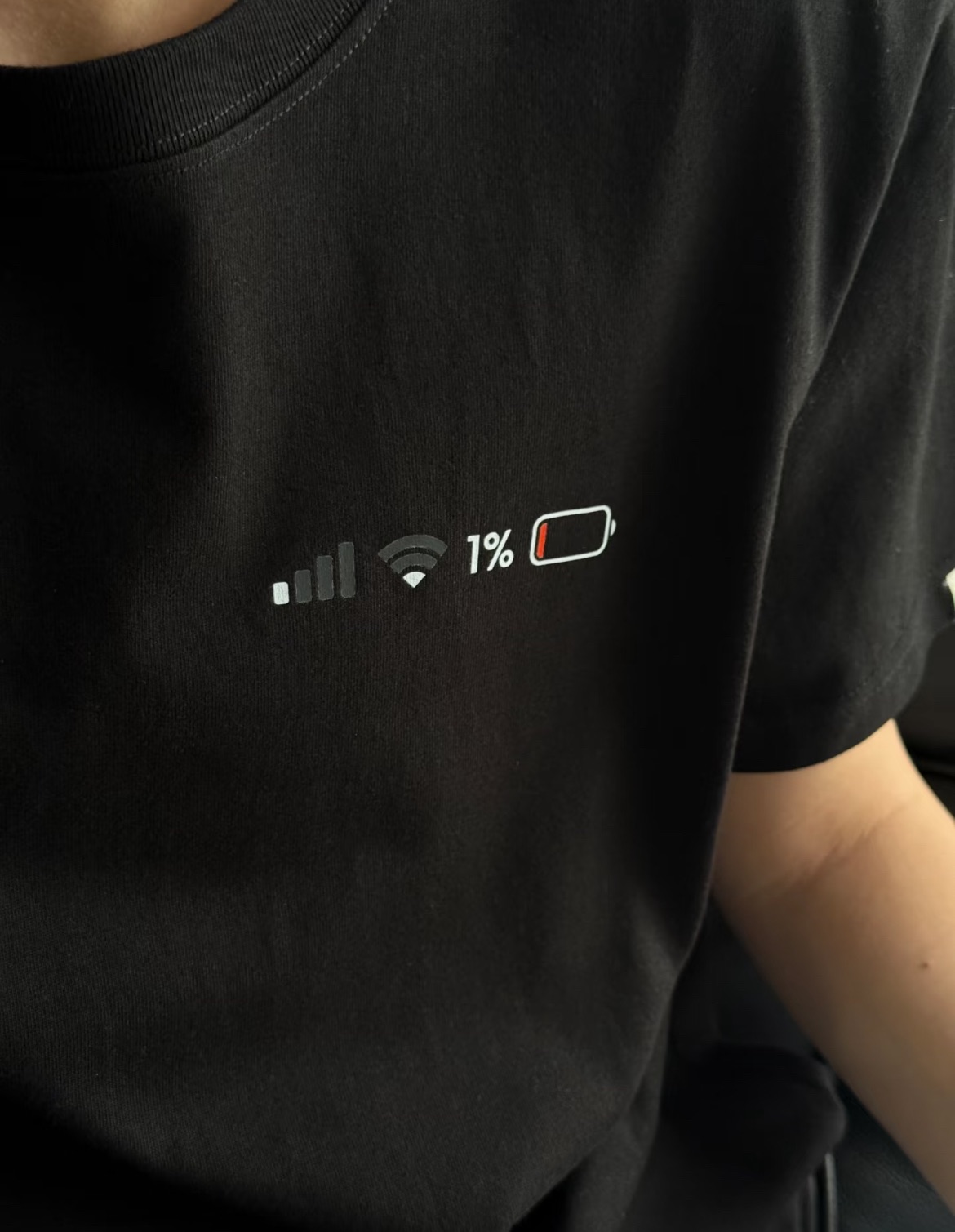 「狀態滿滿的出門」沒電/充飽電🔋100%純棉T-shirt 高磅數
