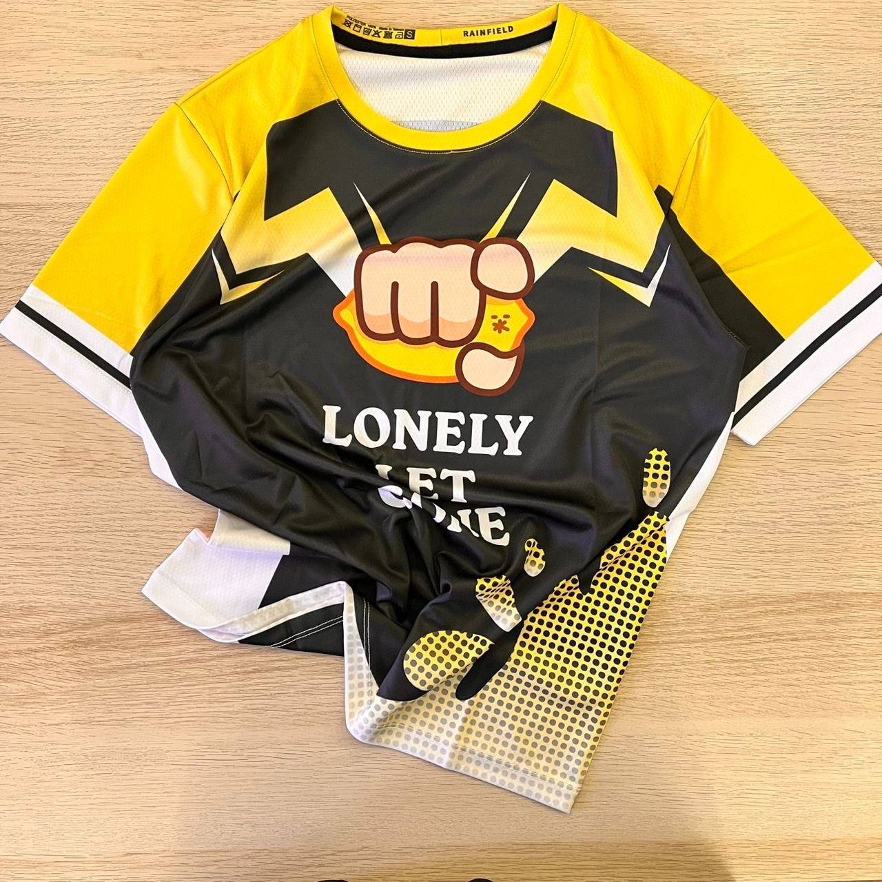 Lonely Let Gone（LLG）隊服
