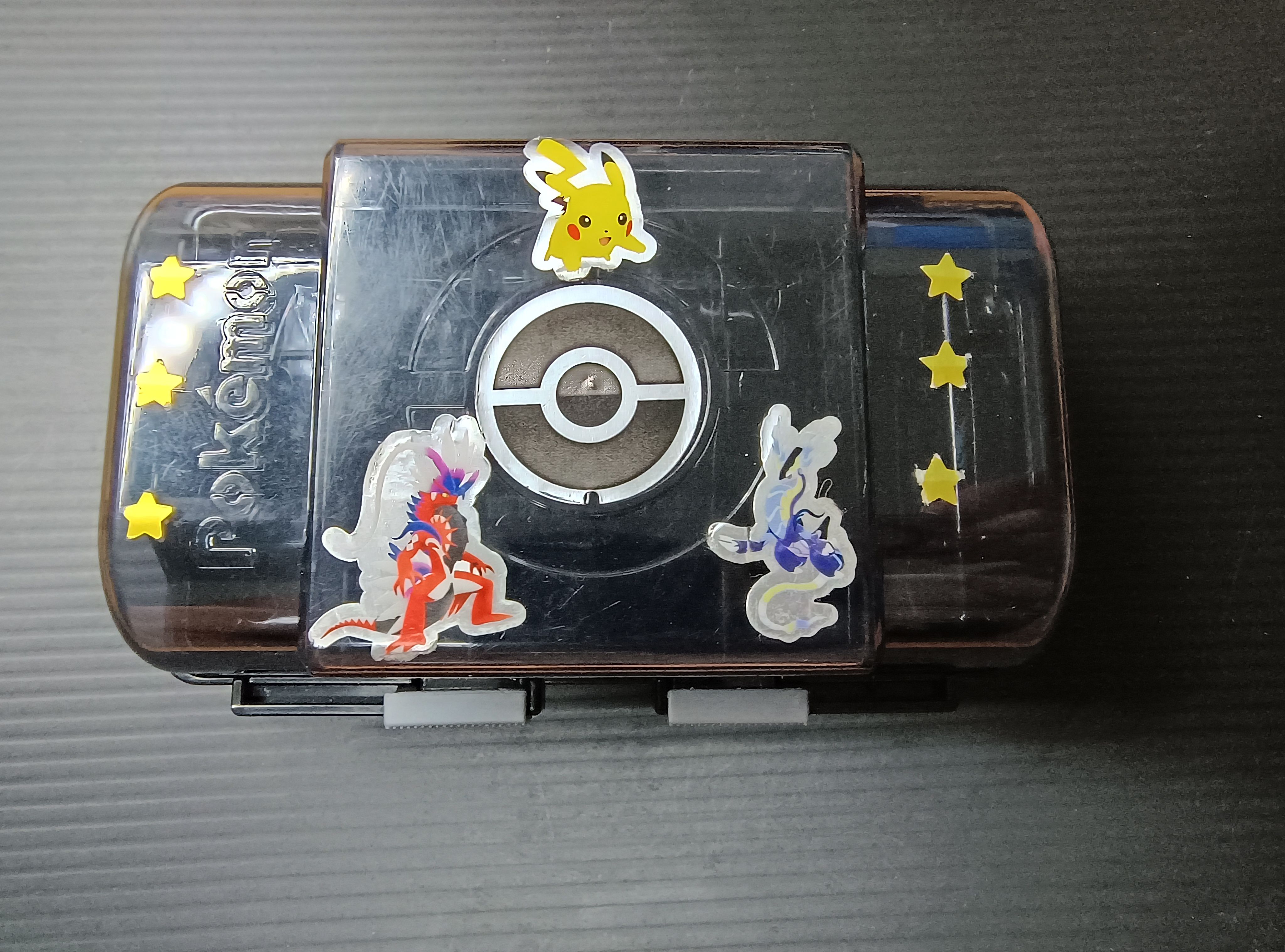 【如圖2】Pokémon Mezasta原廠隨身卡匣盒- 有貼紙+記錄卡匣200回（贈合身100入卡匣膜1包）