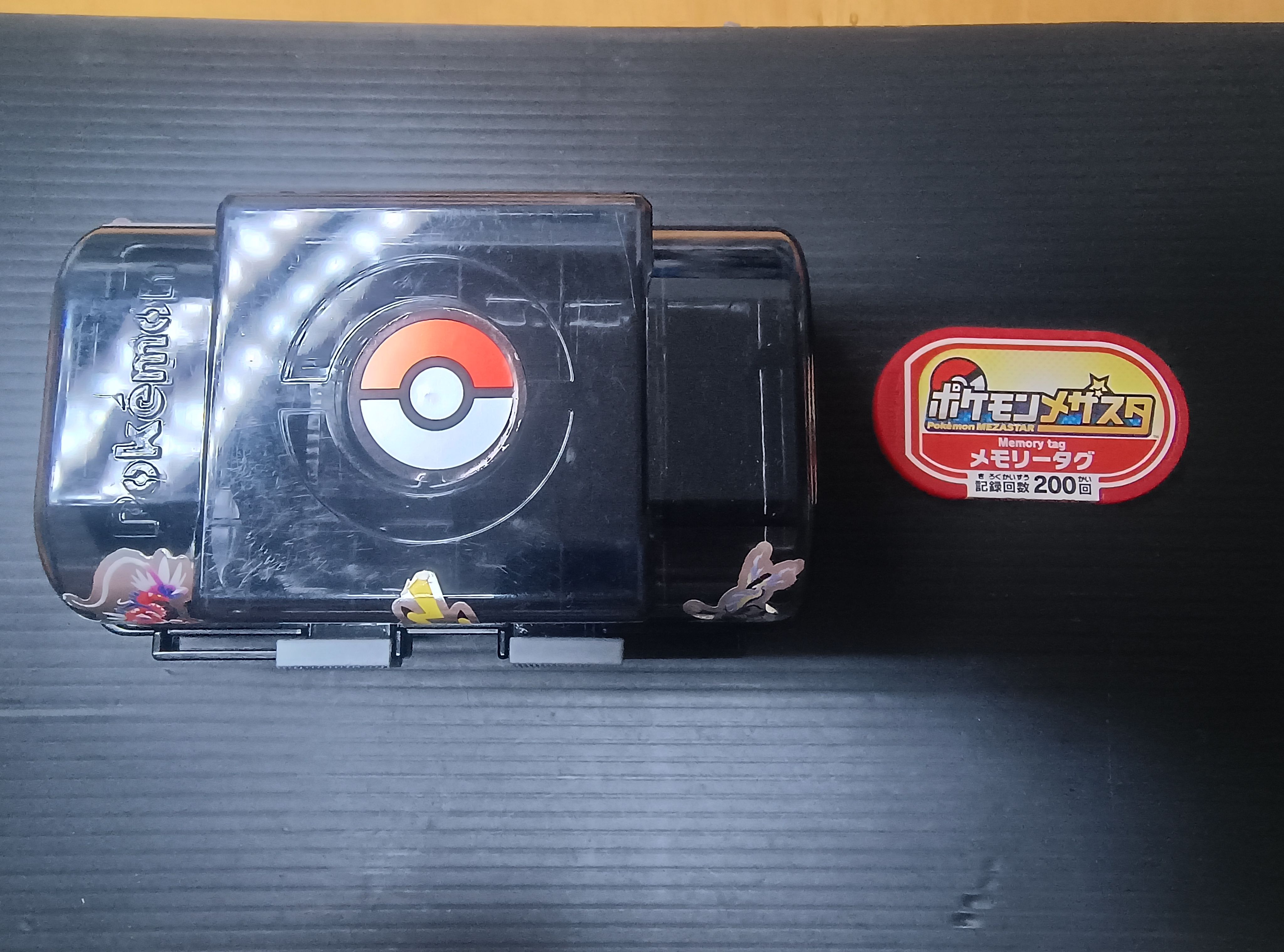 【如圖3】Pokémon Mezasta原廠隨身卡匣盒- 有貼紙+記錄卡匣200回（贈合身100入卡匣膜1包）