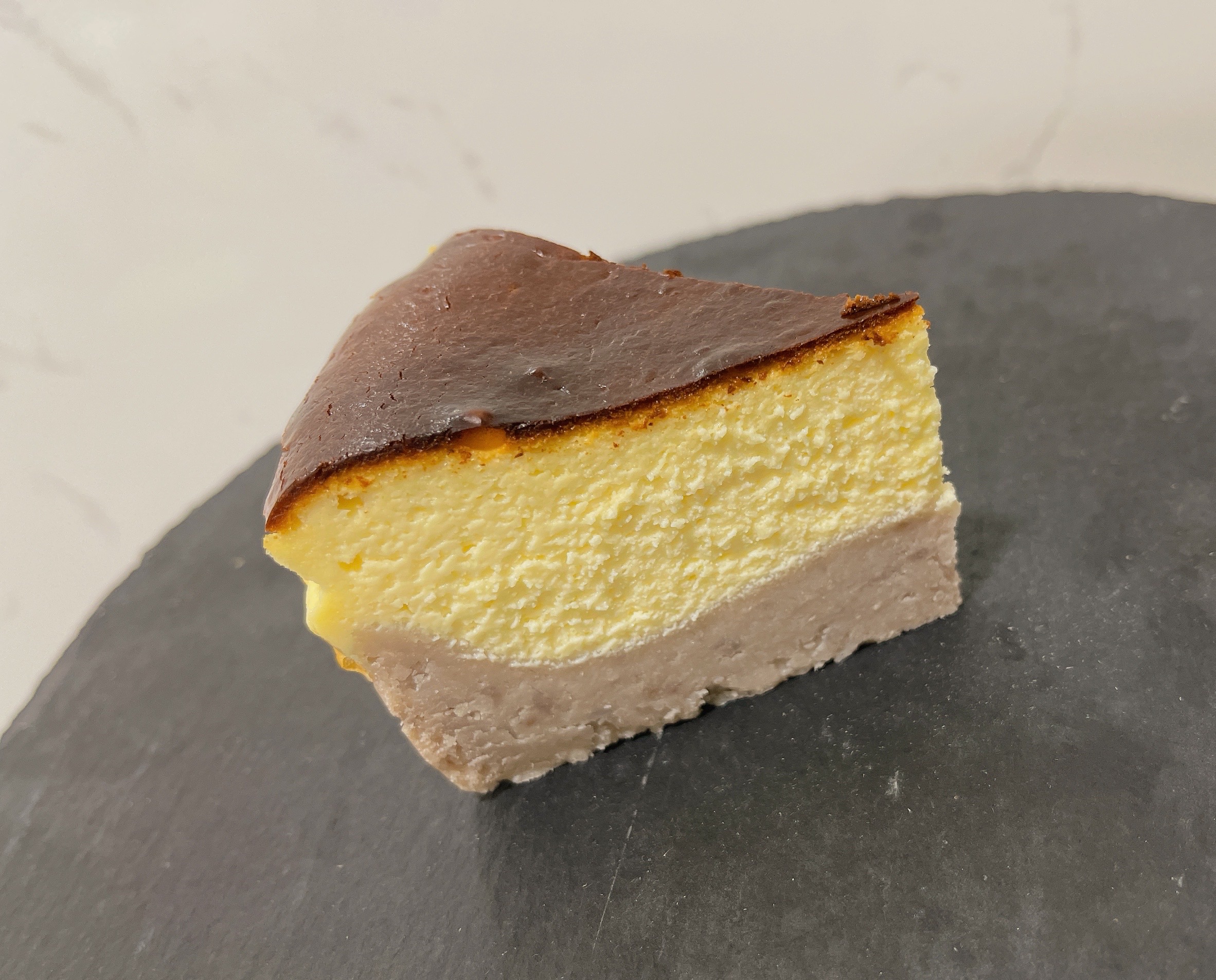 厚芋泥巴斯克乳酪蛋糕