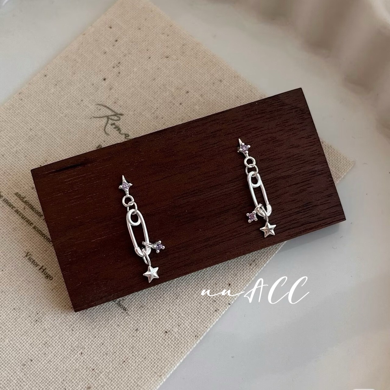 【可愛爆擊】純銀迴紋針星星耳環