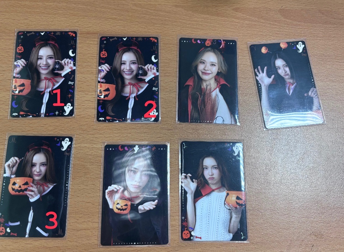 十月（萬聖節）書展女生