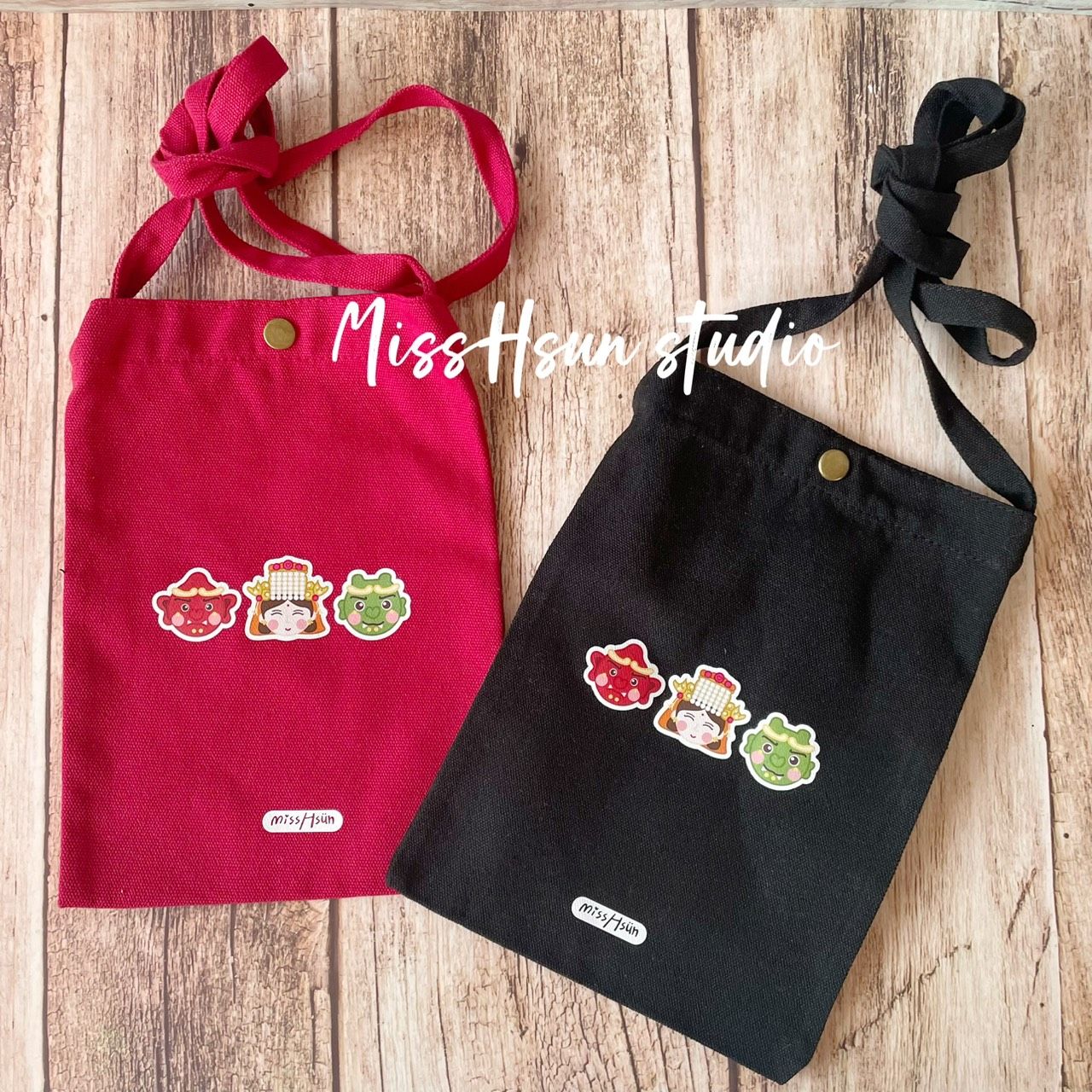 愛媽祖｜釘釦斜背包