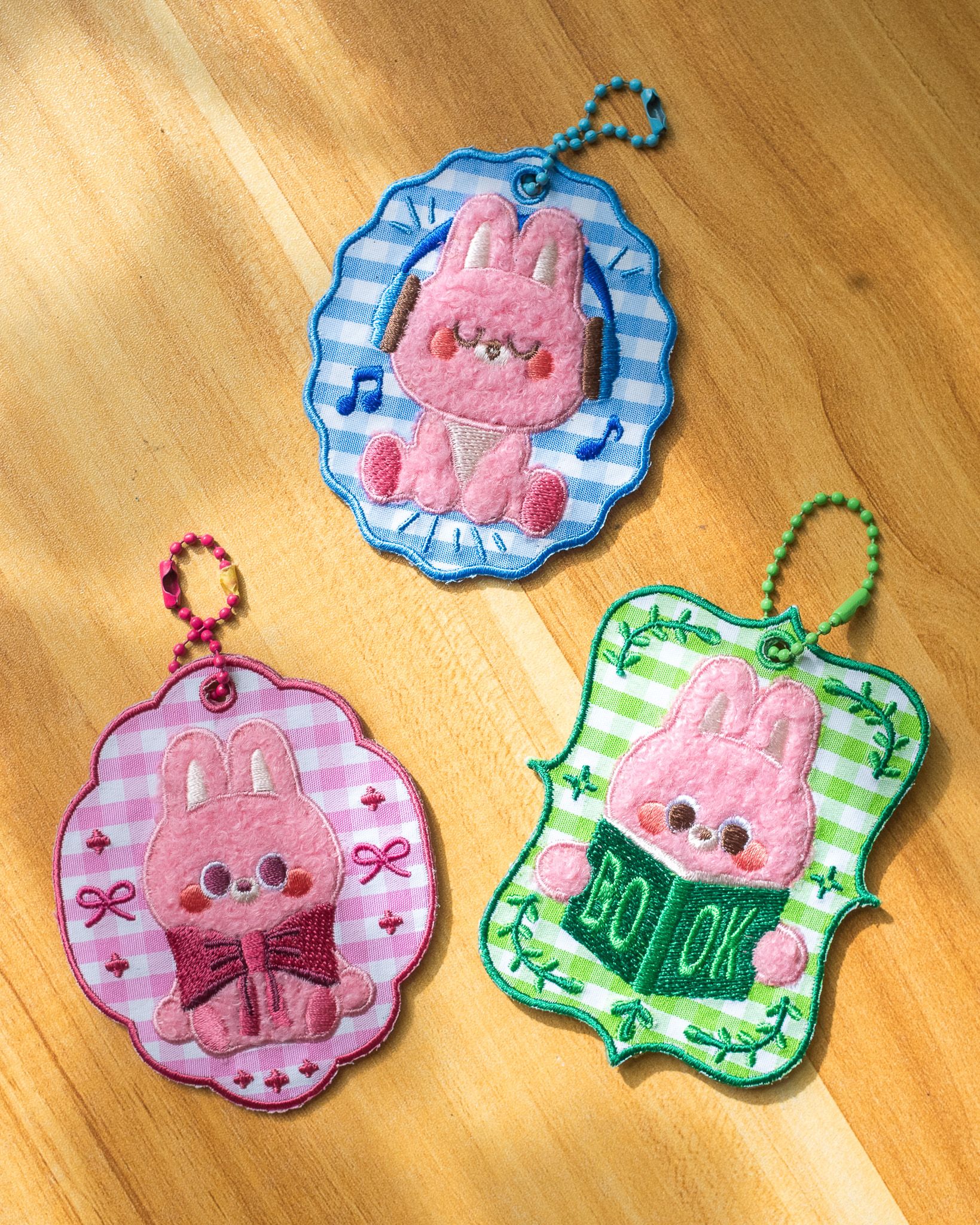 兔君刺繡書籤